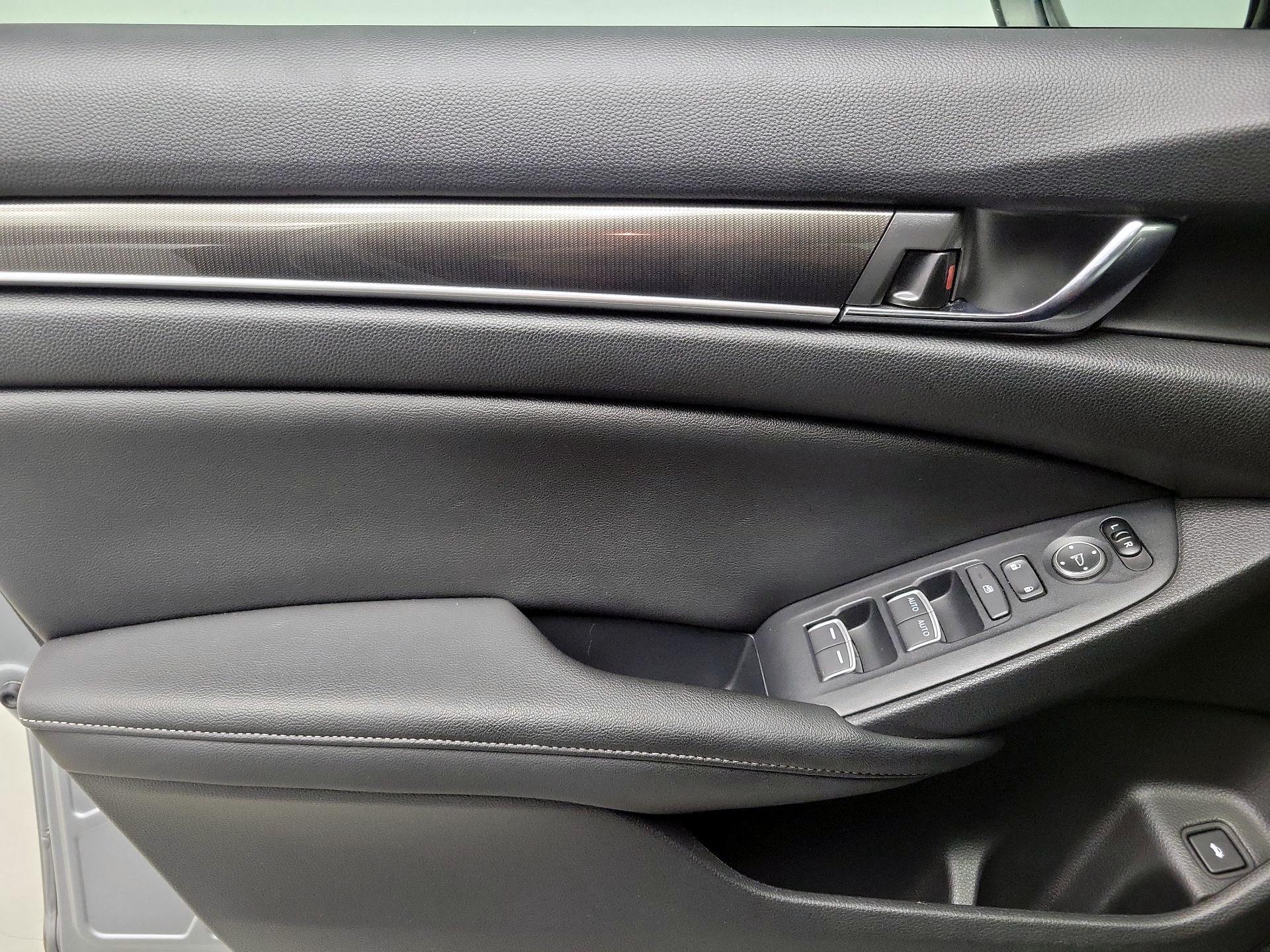 Thumbnail: 2019 Honda Accord - 12