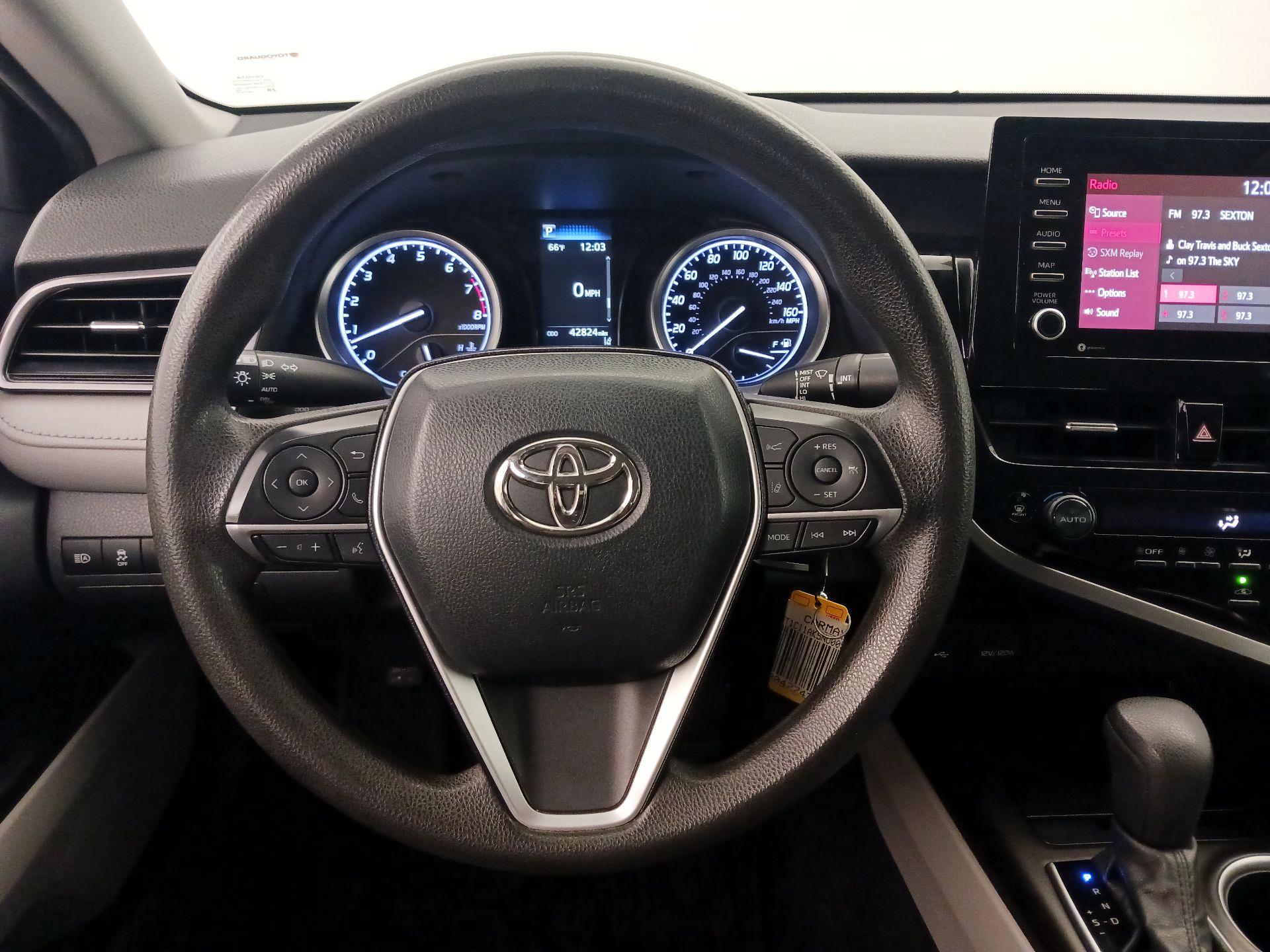 Thumbnail: 2022 Toyota Camry - 10