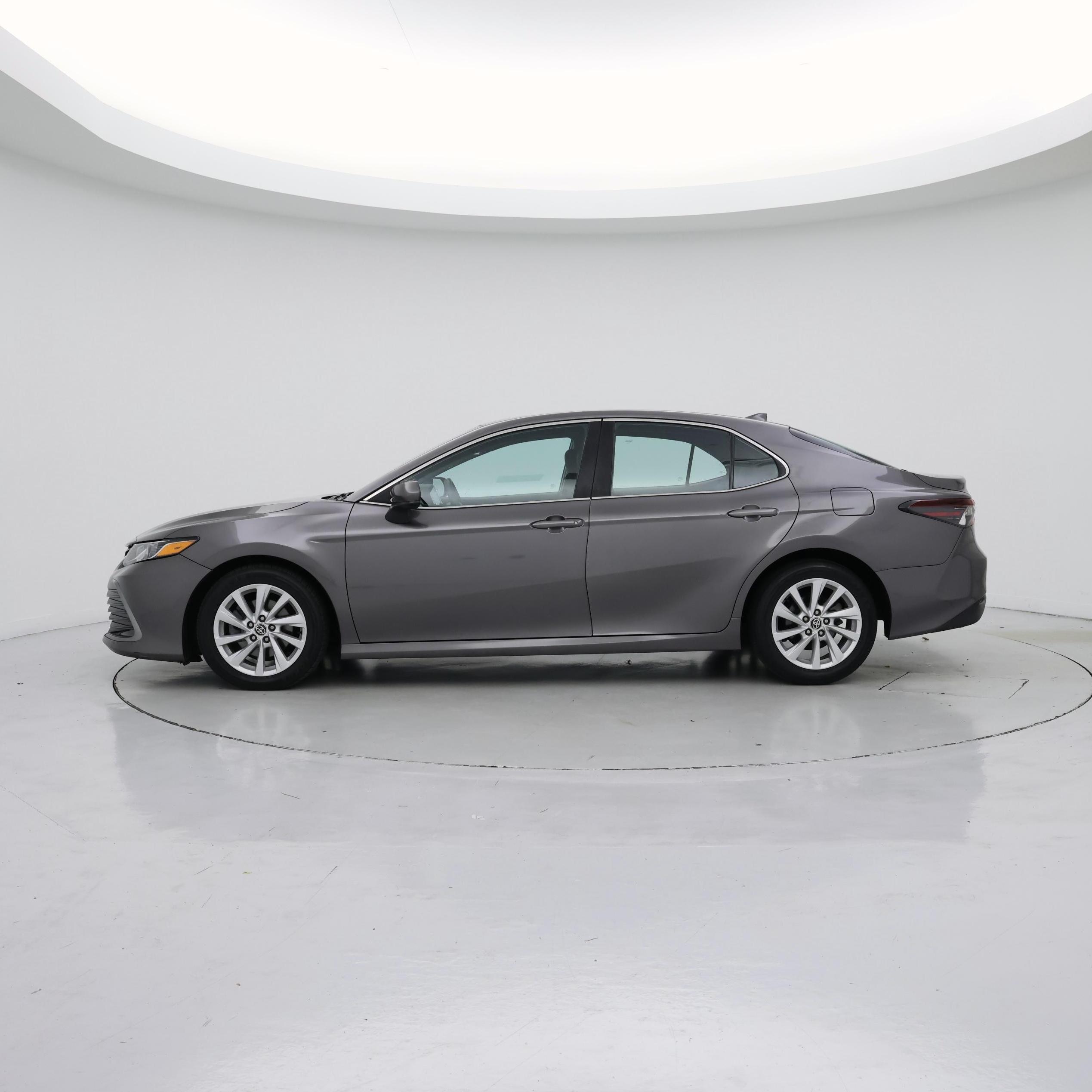 Thumbnail: 2022 Toyota Camry - 3