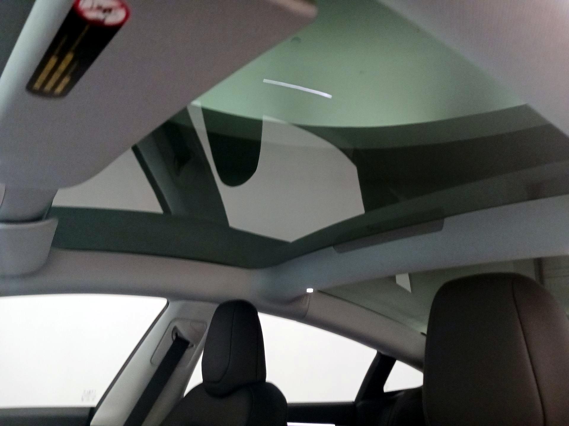 Thumbnail: 2025 Tesla Model Y - 19