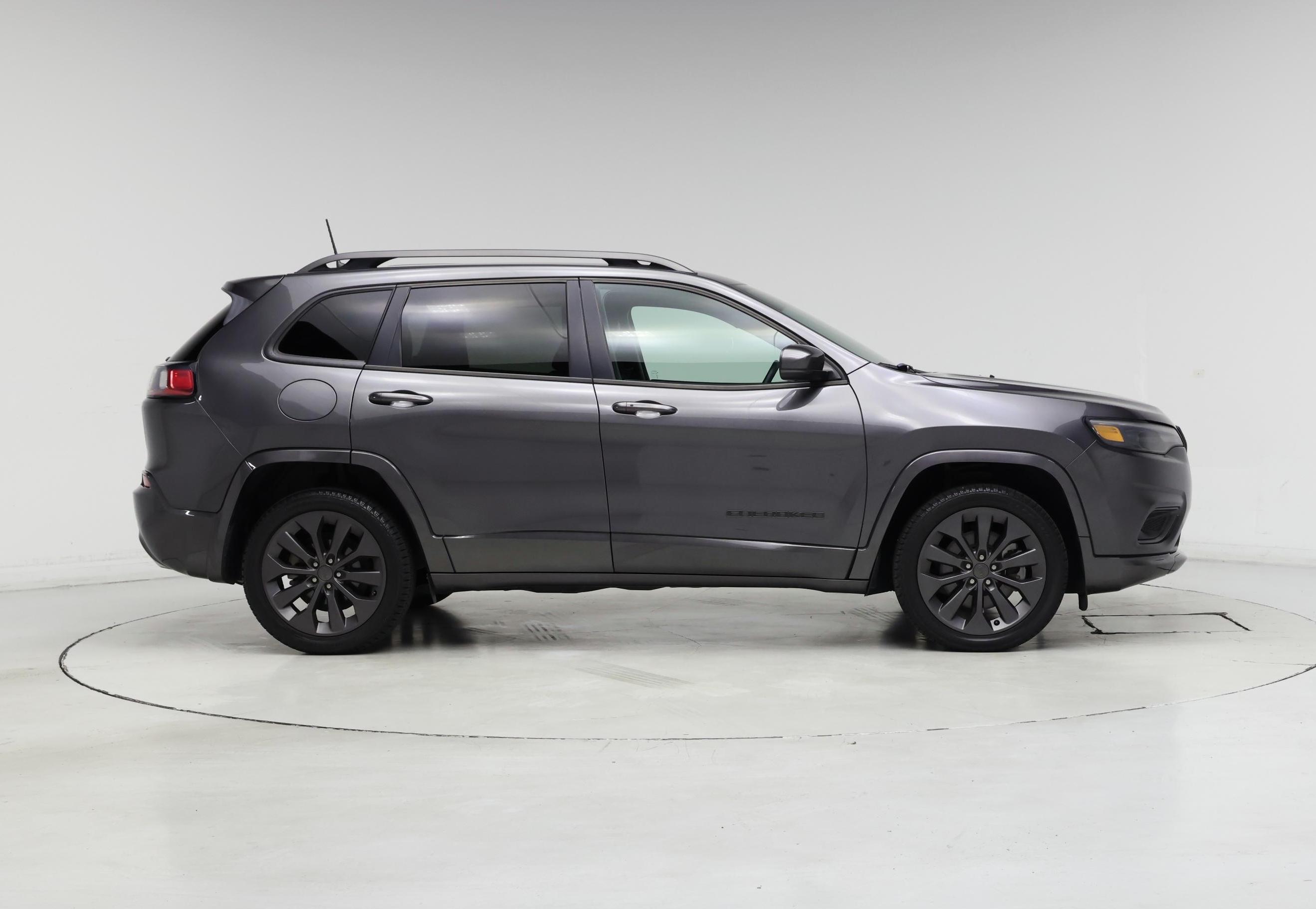 Thumbnail: 2019 Jeep Cherokee - 7