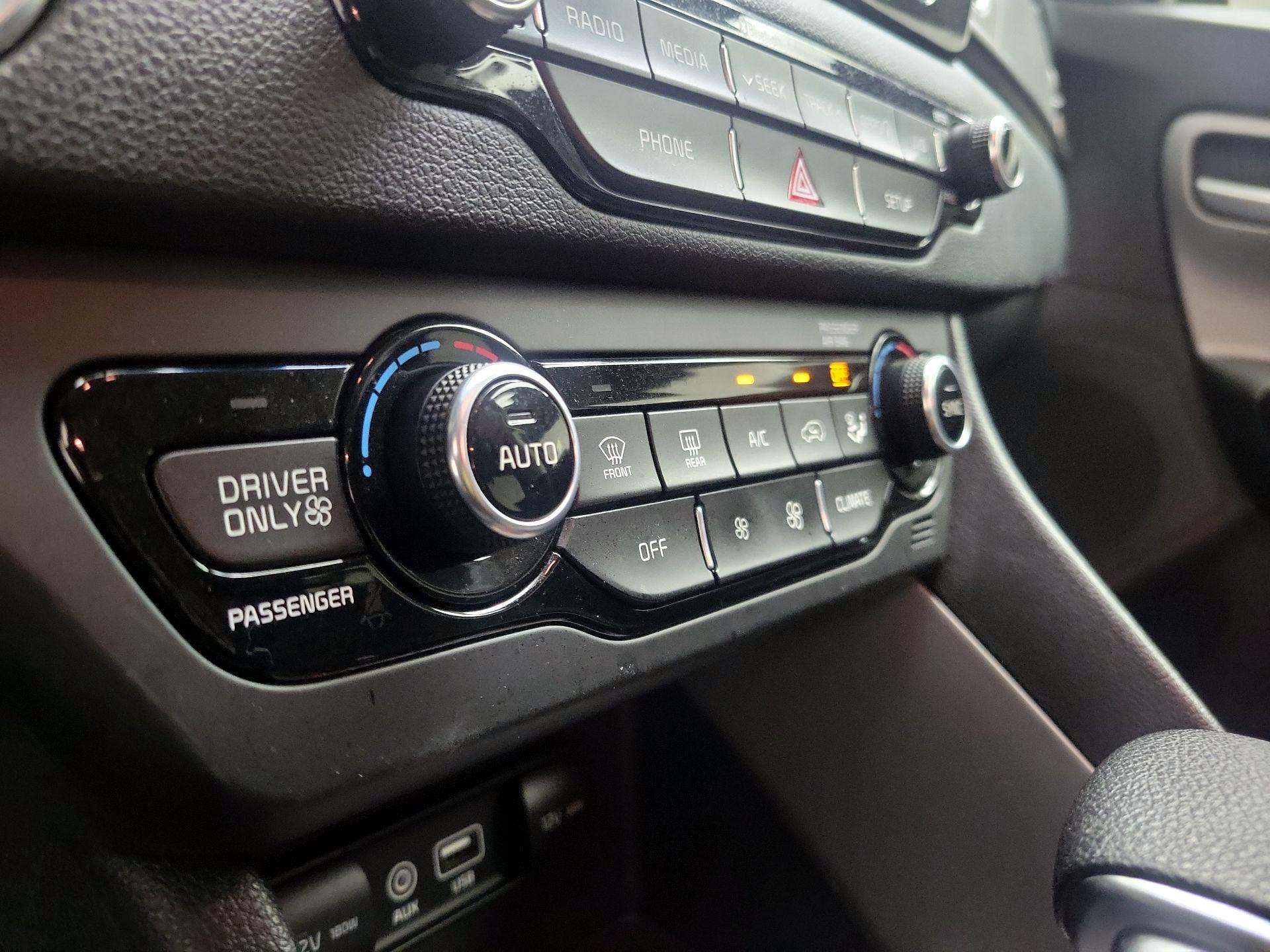 Thumbnail: 2019 Kia Niro - 16