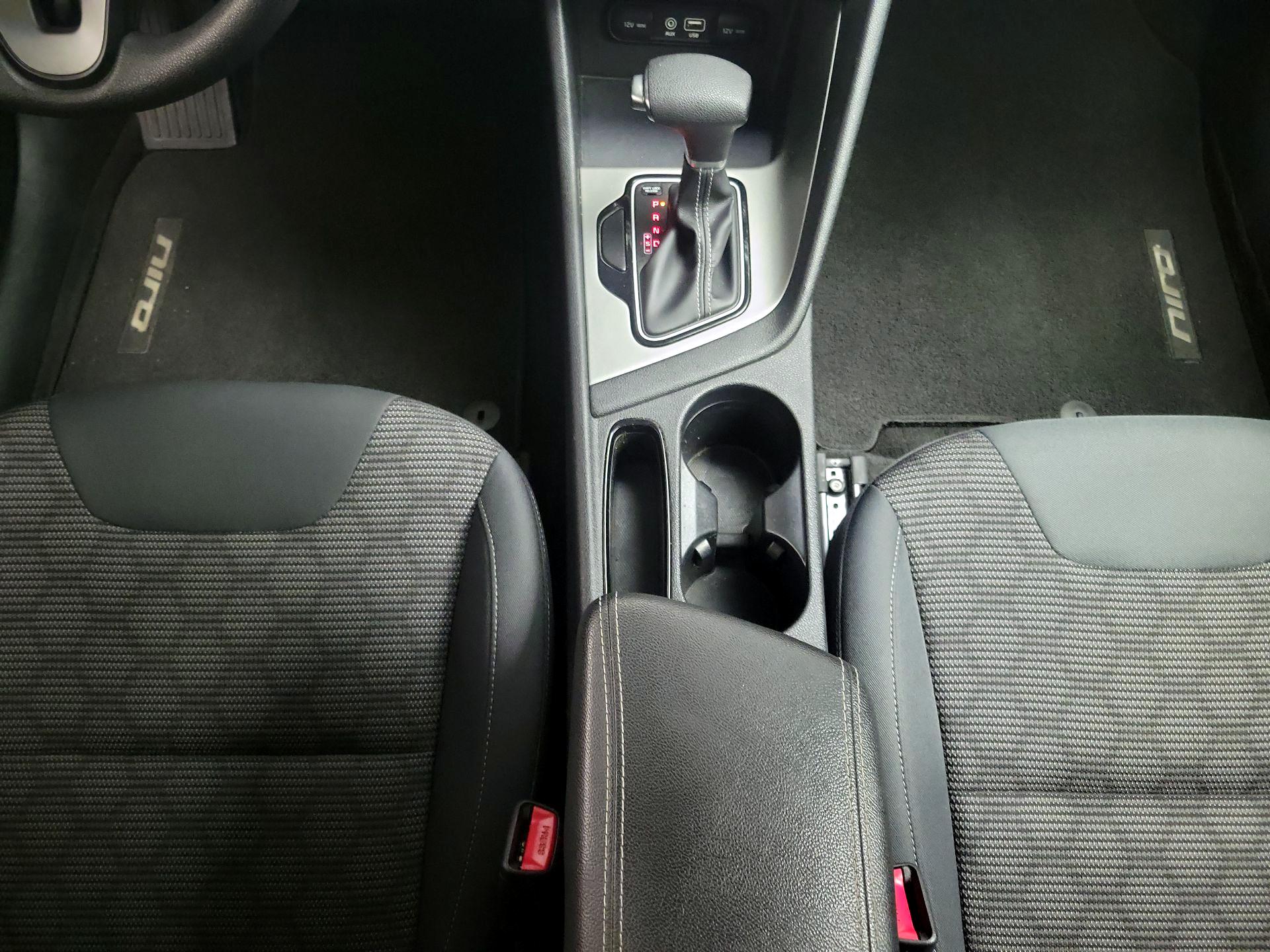 Thumbnail: 2019 Kia Niro - 17