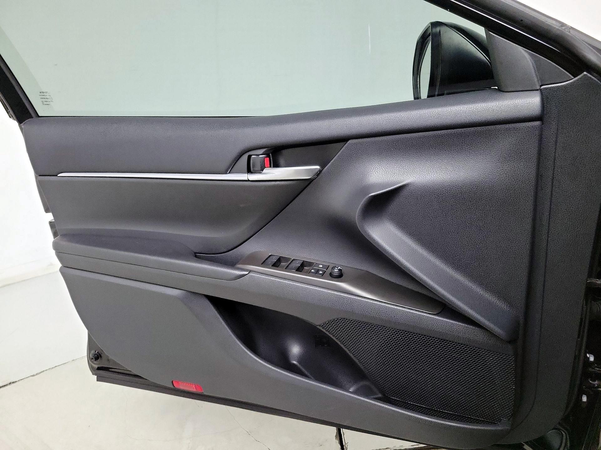 Thumbnail: 2023 Toyota Camry - 12
