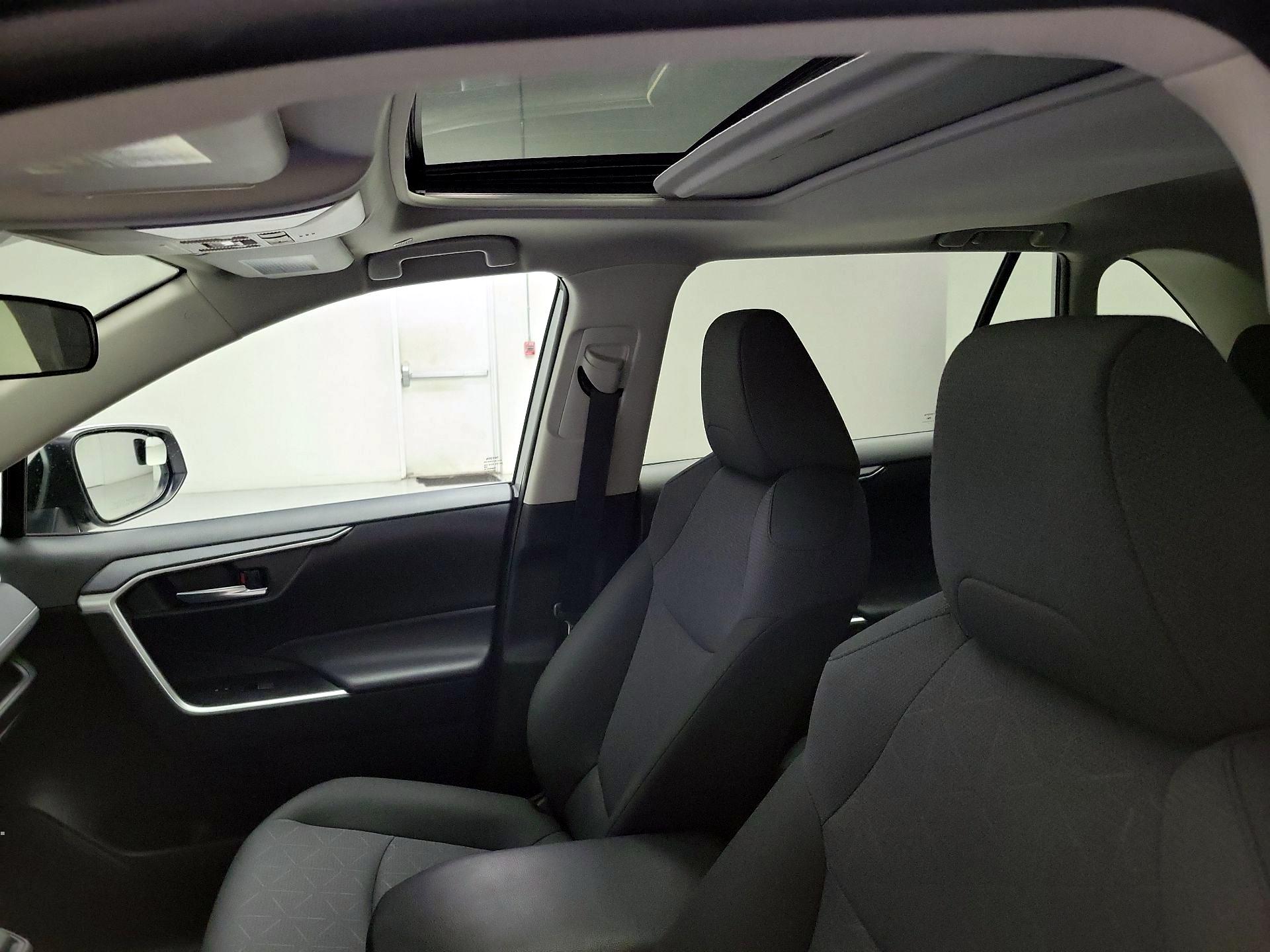 Thumbnail: 2024 Toyota RAV4 - 20