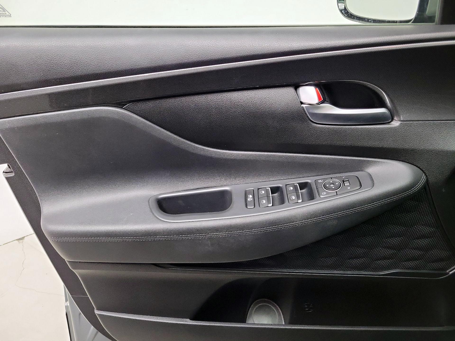 Thumbnail: 2021 Hyundai Santa Fe - 12