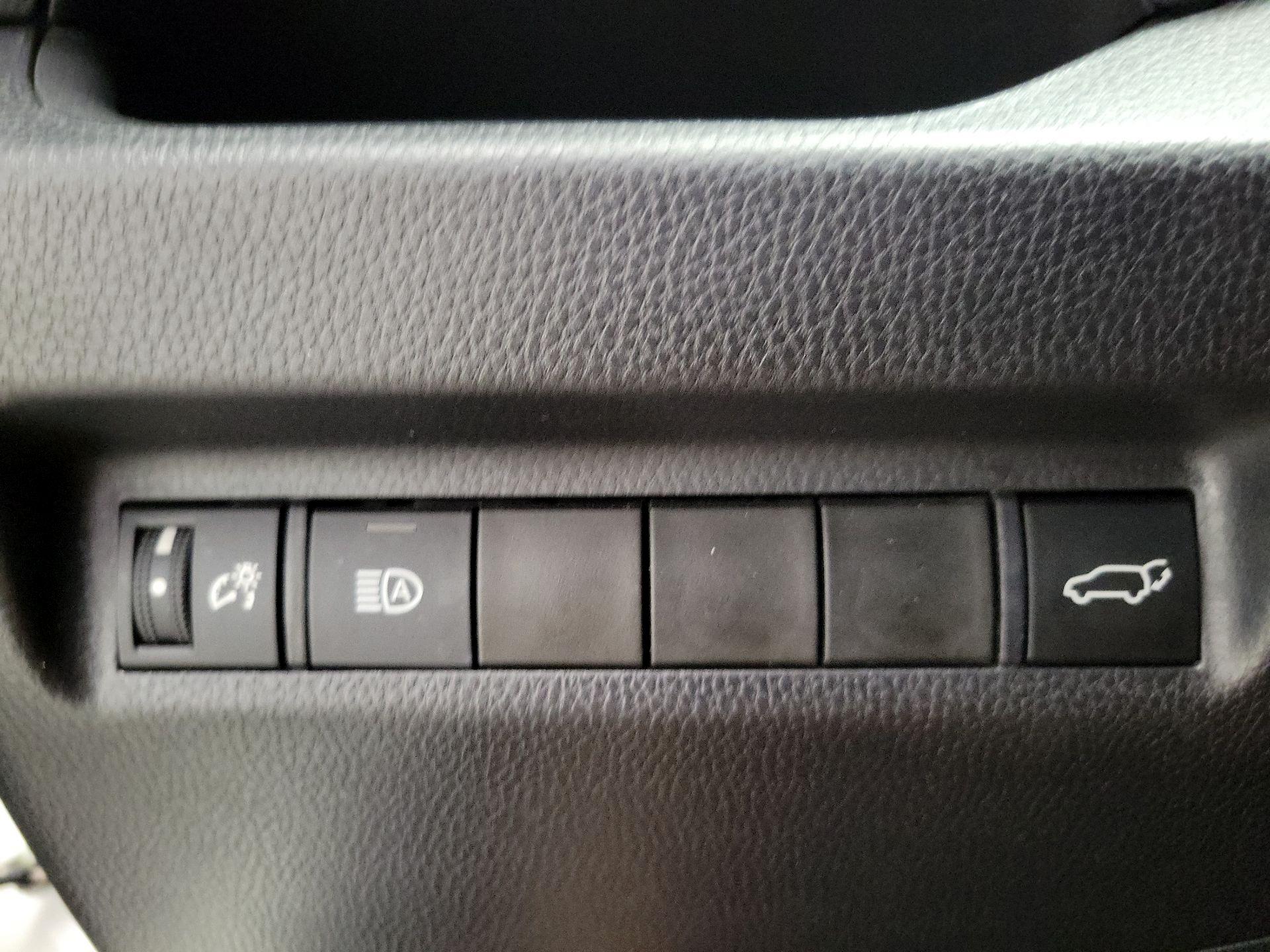 Thumbnail: 2021 Toyota RAV4 - 13