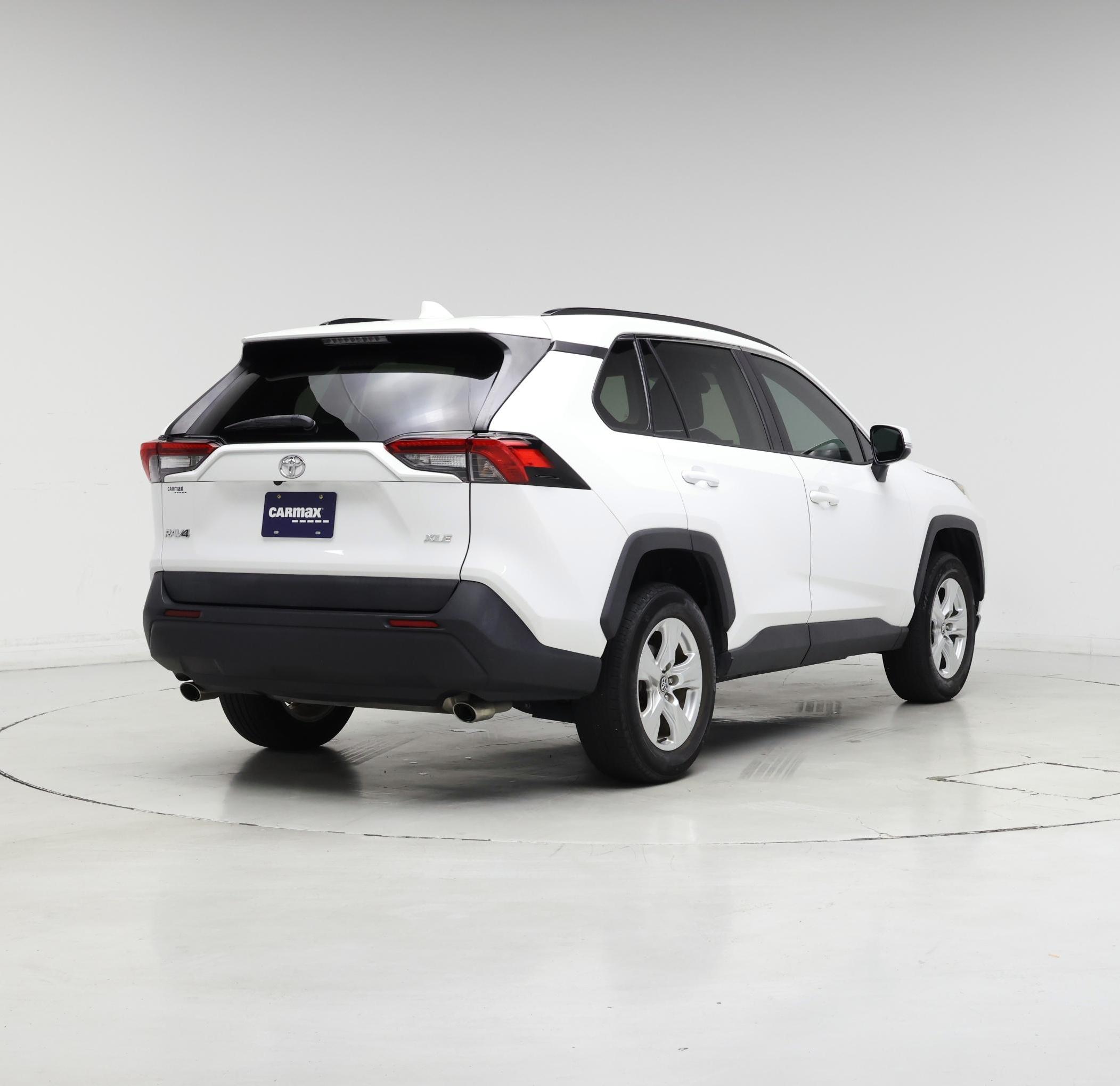 Thumbnail: 2021 Toyota RAV4 - 8