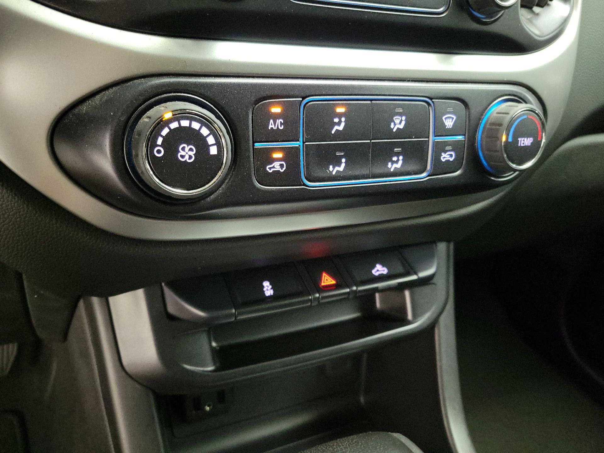 Thumbnail: 2021 Chevrolet Colorado - 17