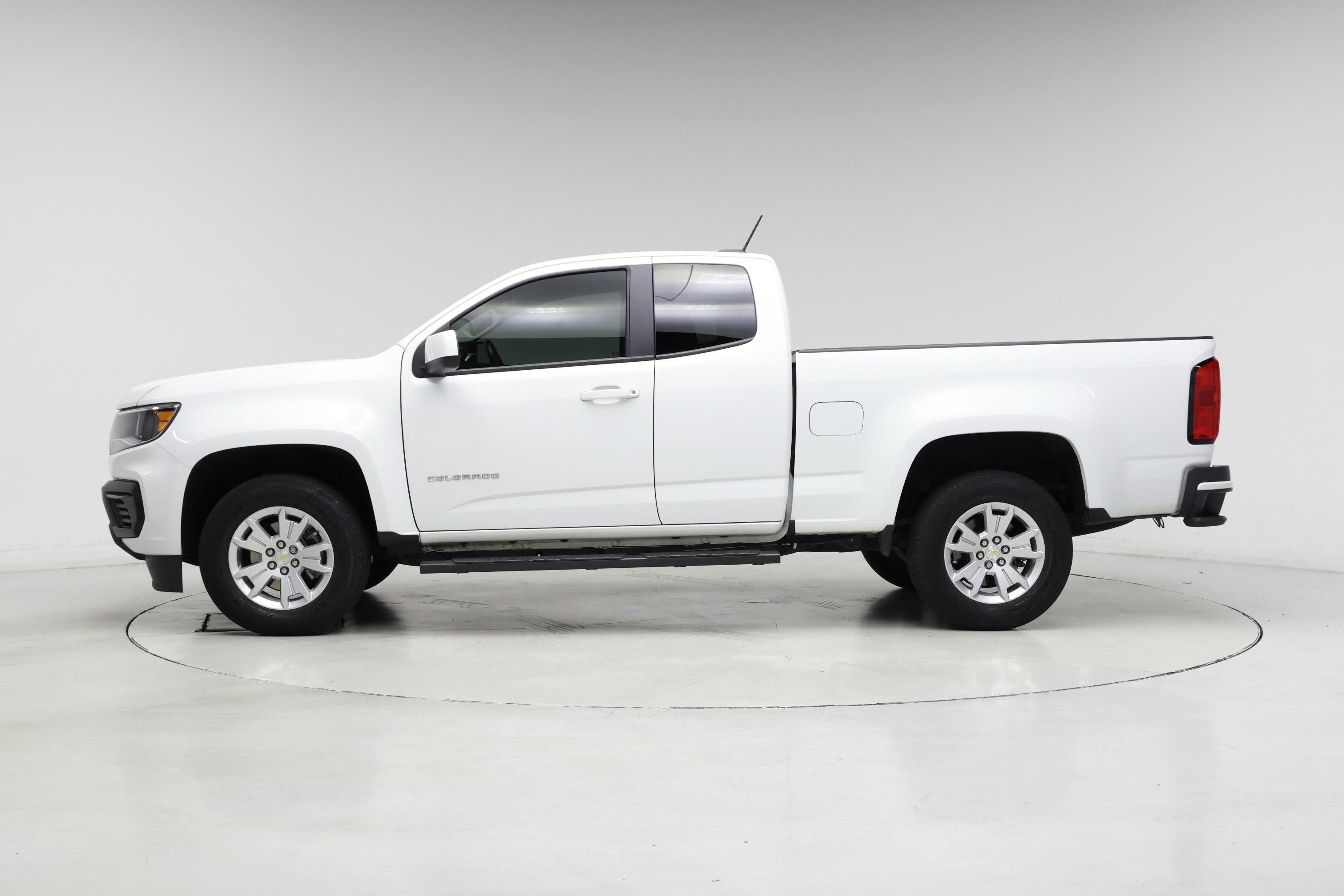 Thumbnail: 2021 Chevrolet Colorado - 3