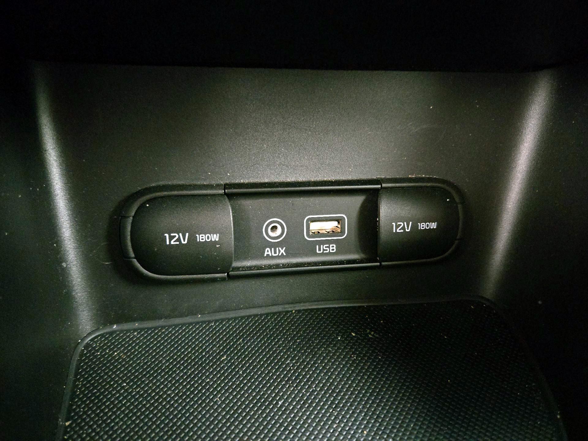 Thumbnail: 2017 Kia Sportage - 18