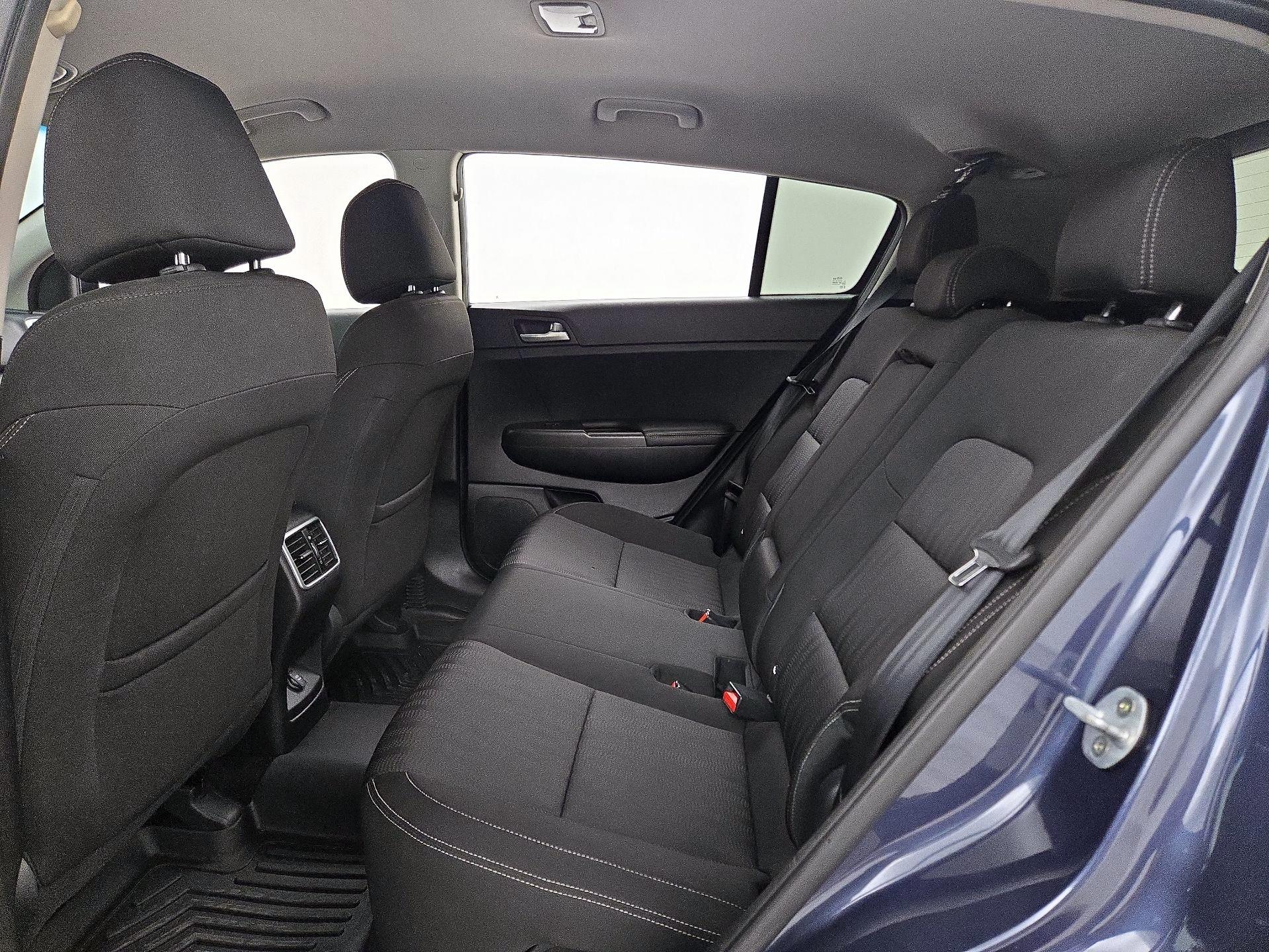 Thumbnail: 2017 Kia Sportage - 19