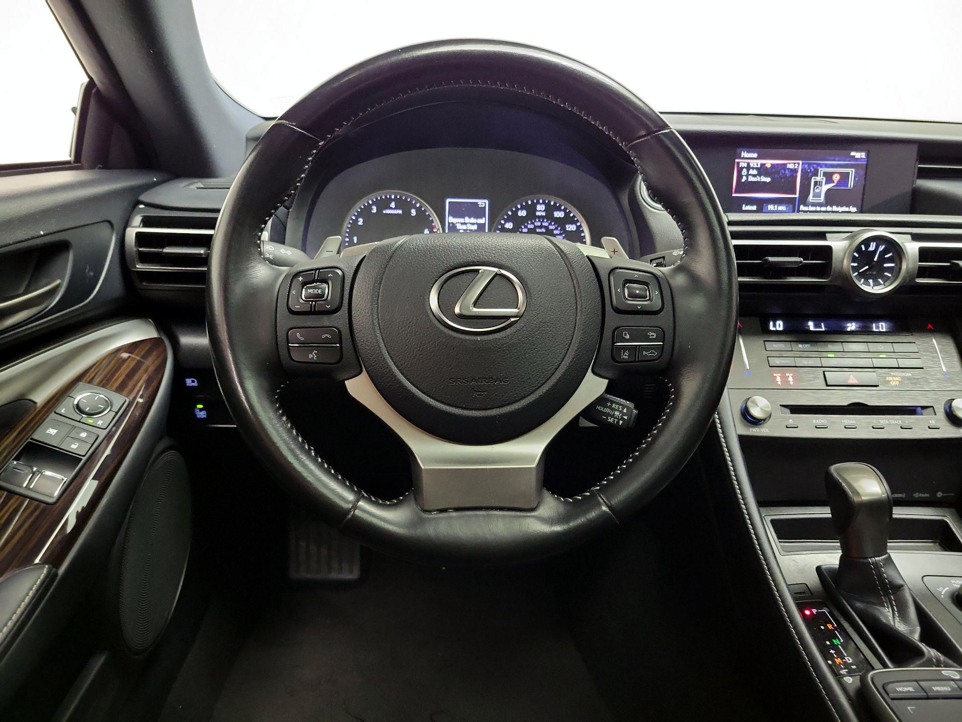 Thumbnail: 2021 Lexus RC - 10
