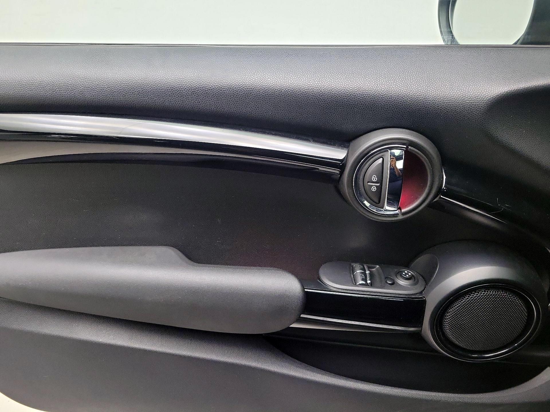 Thumbnail: 2019 MINI Cooper Hardtop - 12