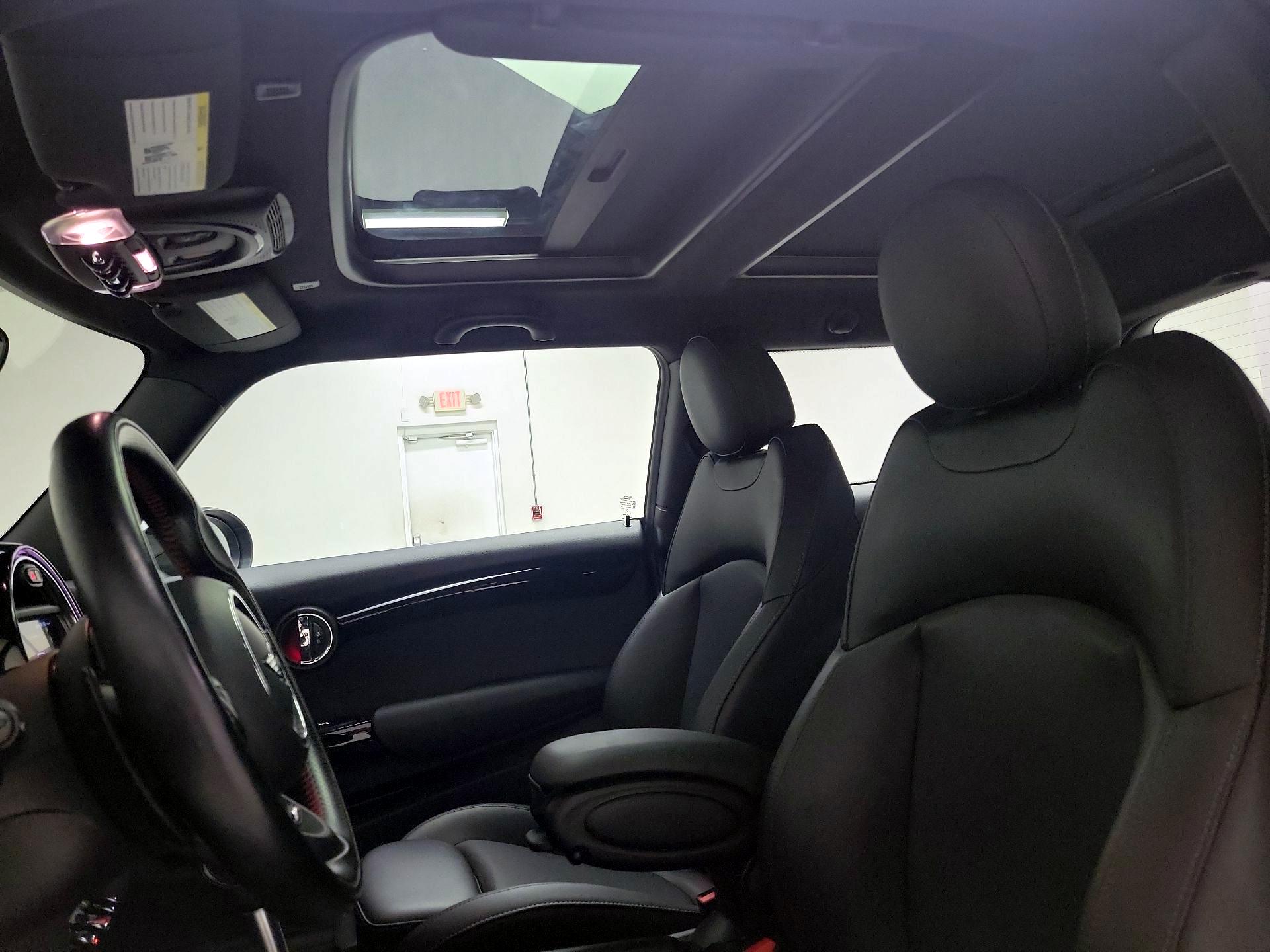 Thumbnail: 2019 MINI Cooper Hardtop - 19