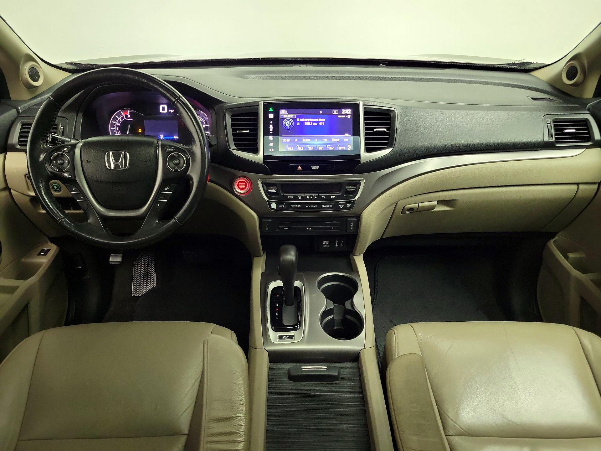 Thumbnail: 2016 Honda Pilot - 9