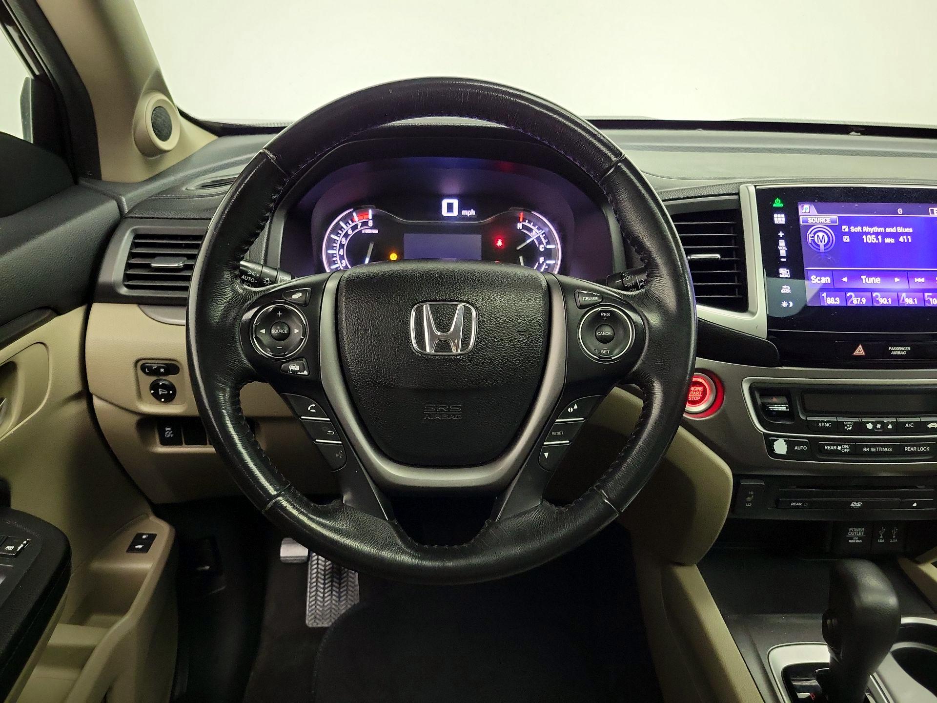 Thumbnail: 2016 Honda Pilot - 10