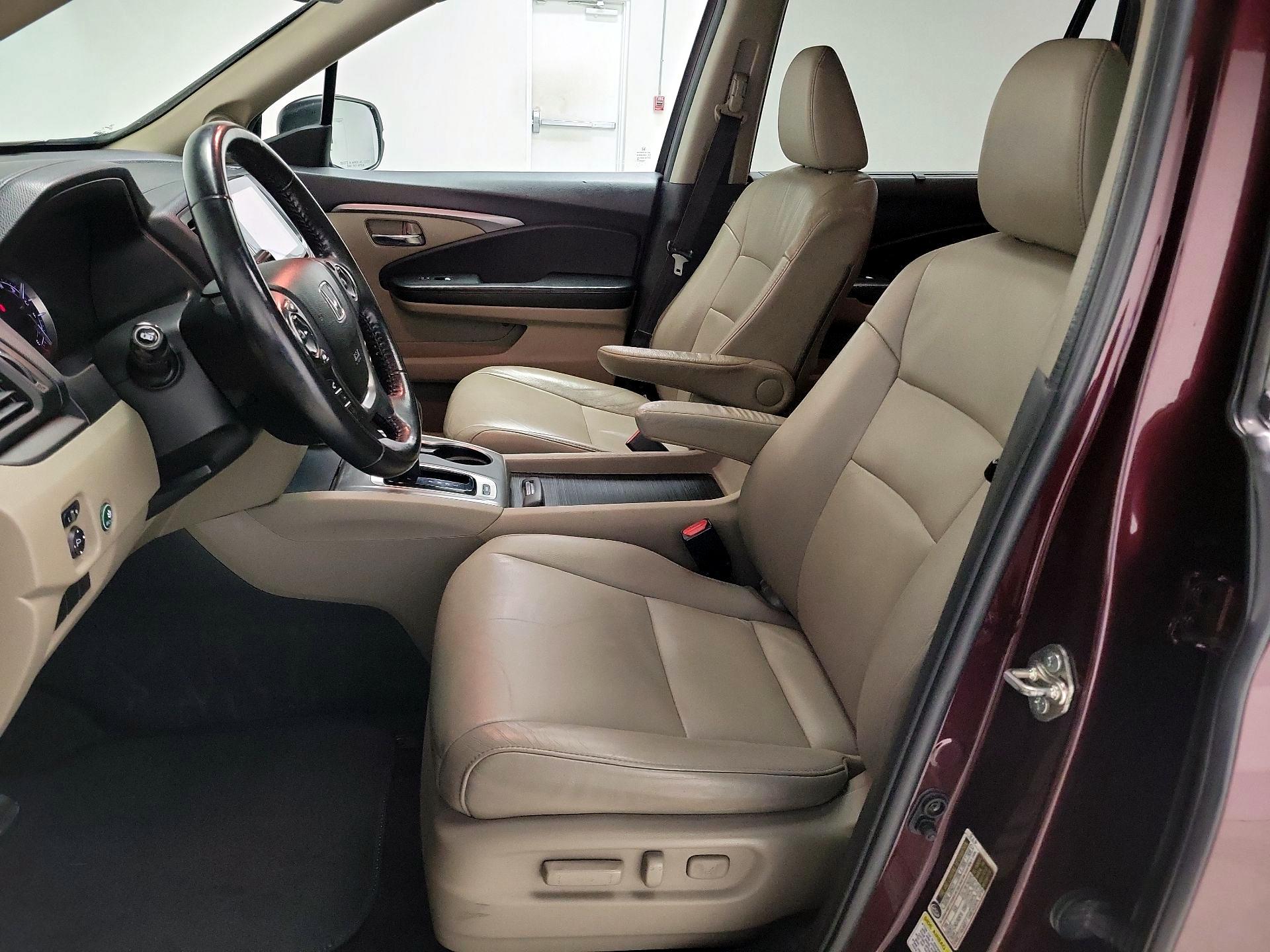 Thumbnail: 2016 Honda Pilot - 11