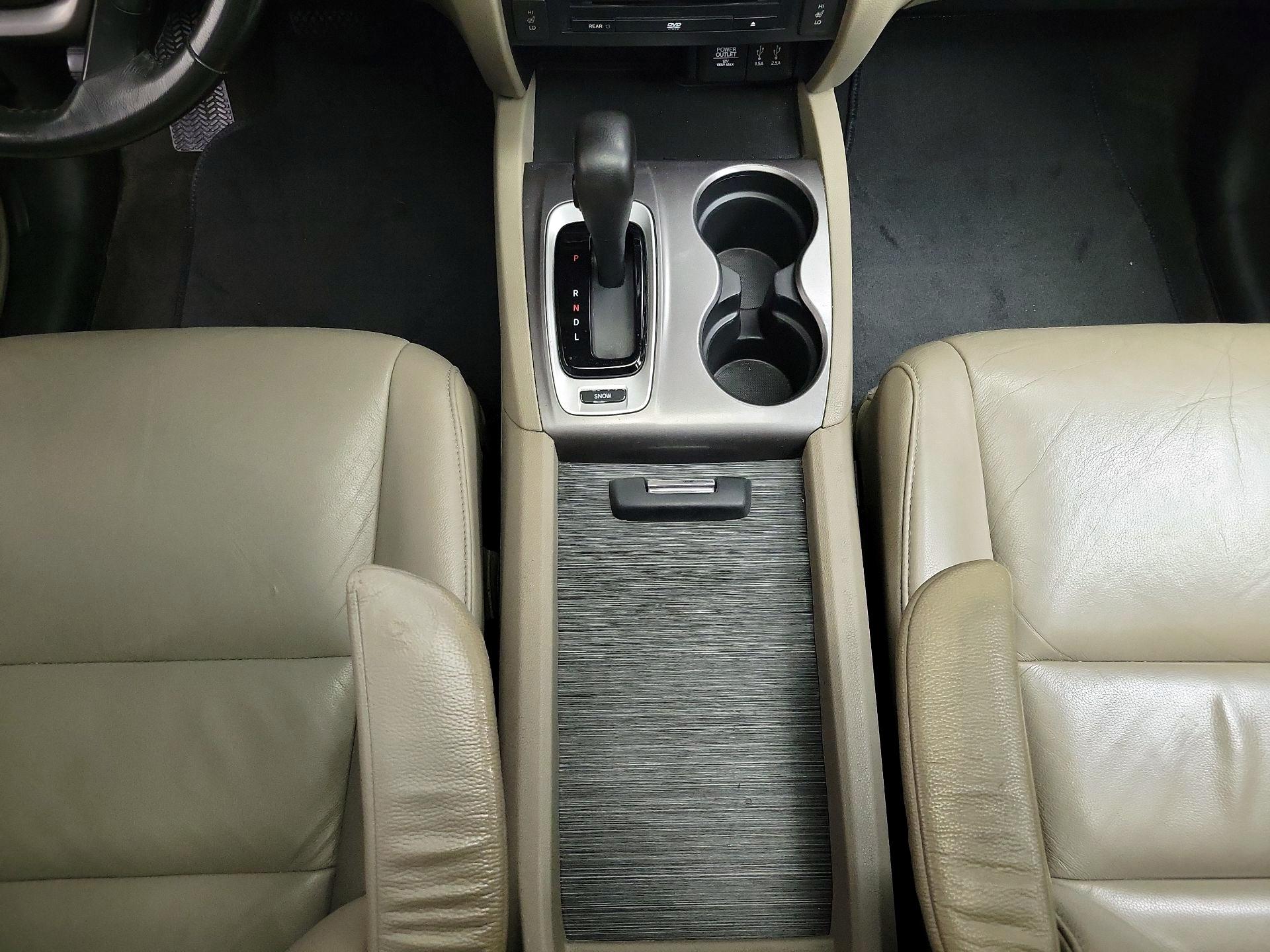 Thumbnail: 2016 Honda Pilot - 17