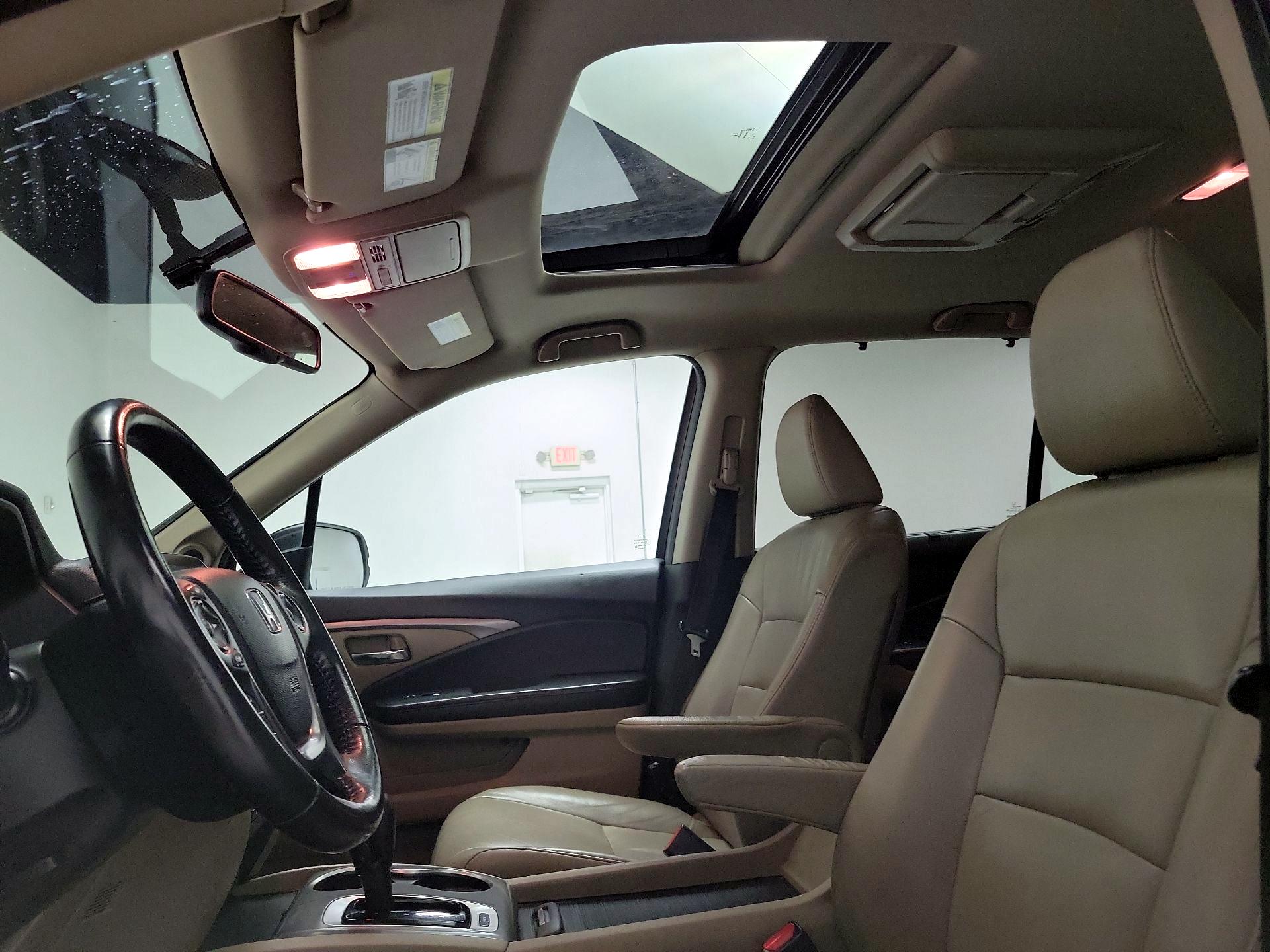 Thumbnail: 2016 Honda Pilot - 19