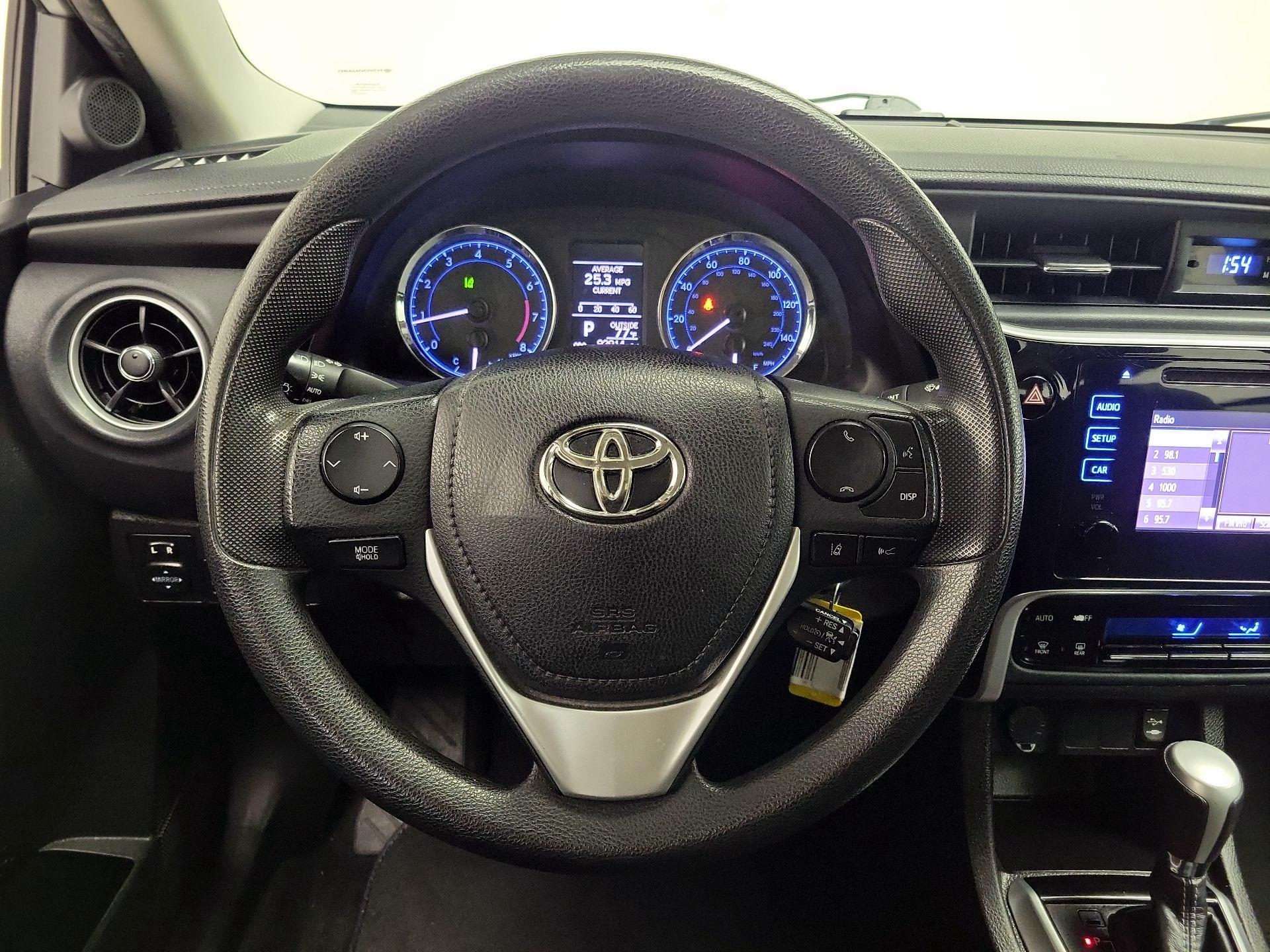Thumbnail: 2019 Toyota Corolla - 10