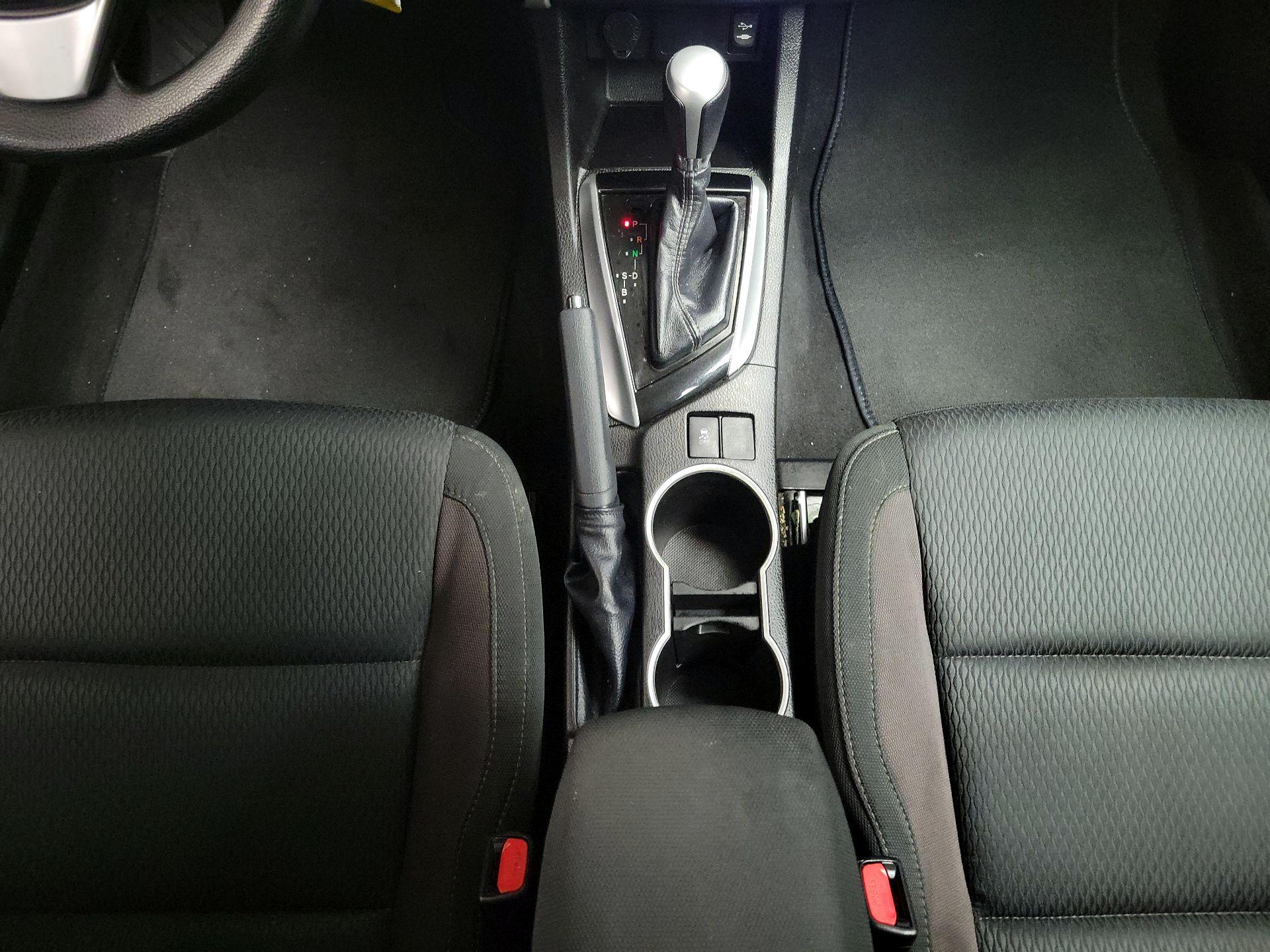 Thumbnail: 2019 Toyota Corolla - 17