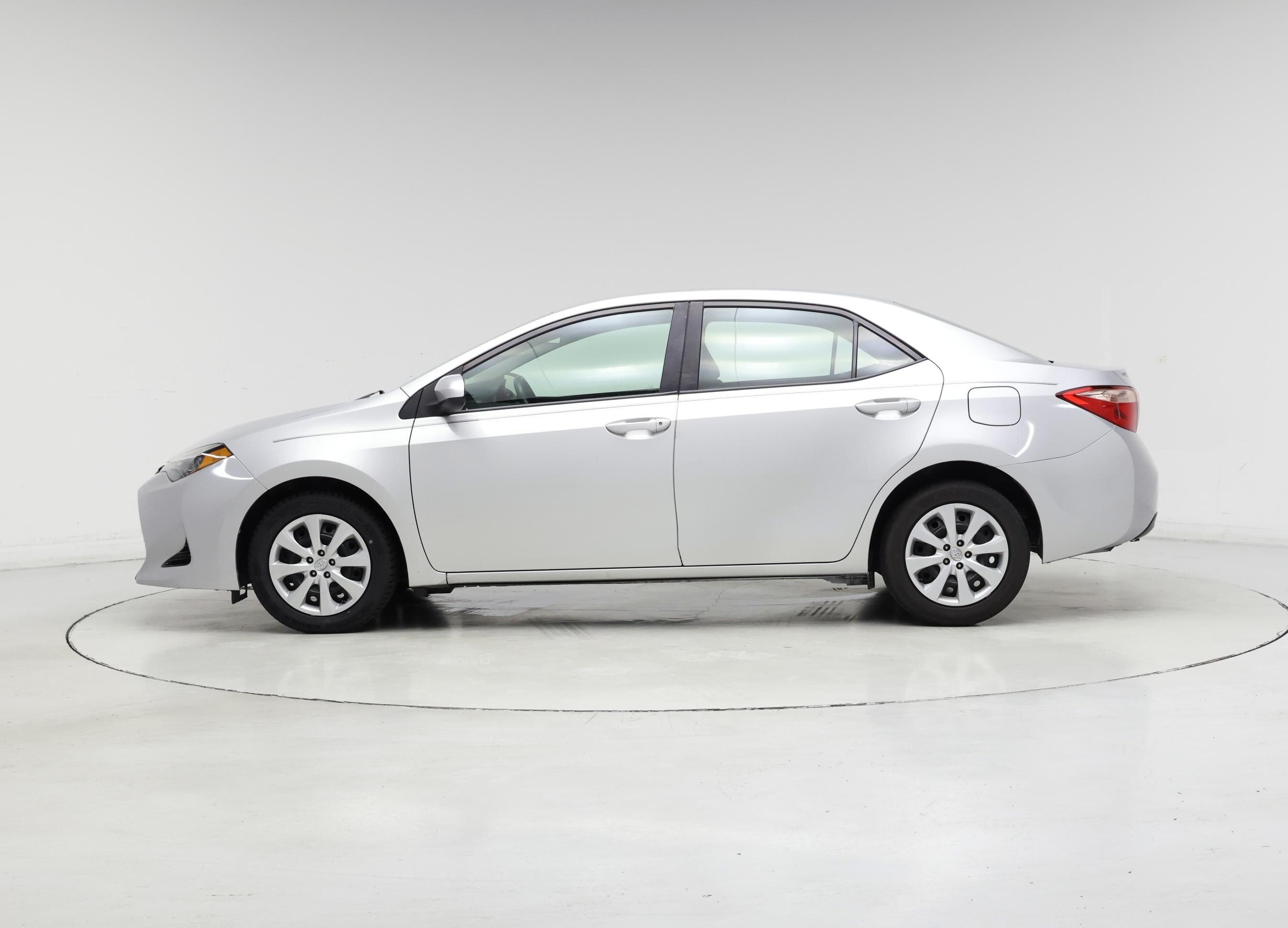 Thumbnail: 2019 Toyota Corolla - 3