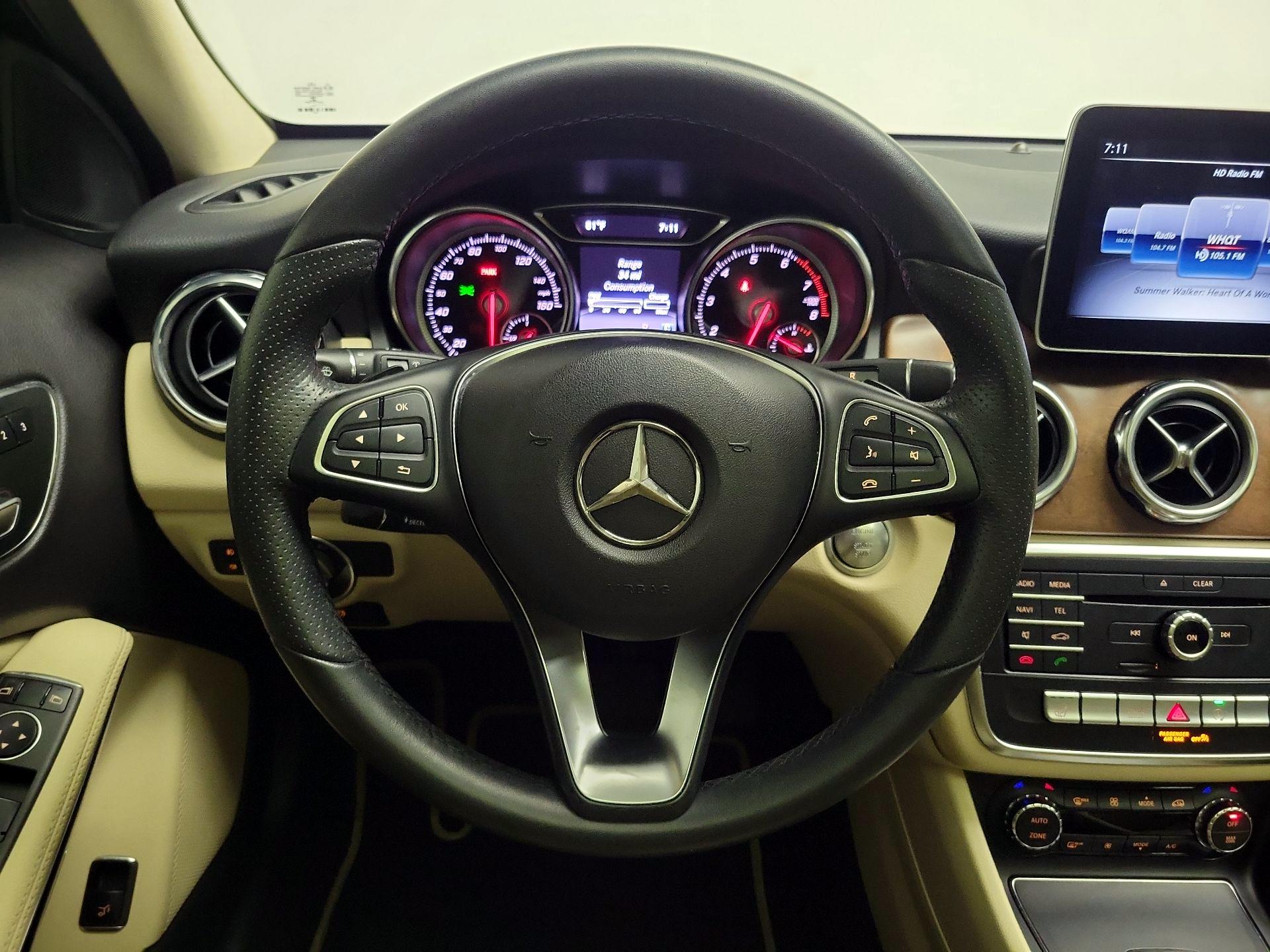 Thumbnail: 2018 Mercedes-Benz GLA - 10