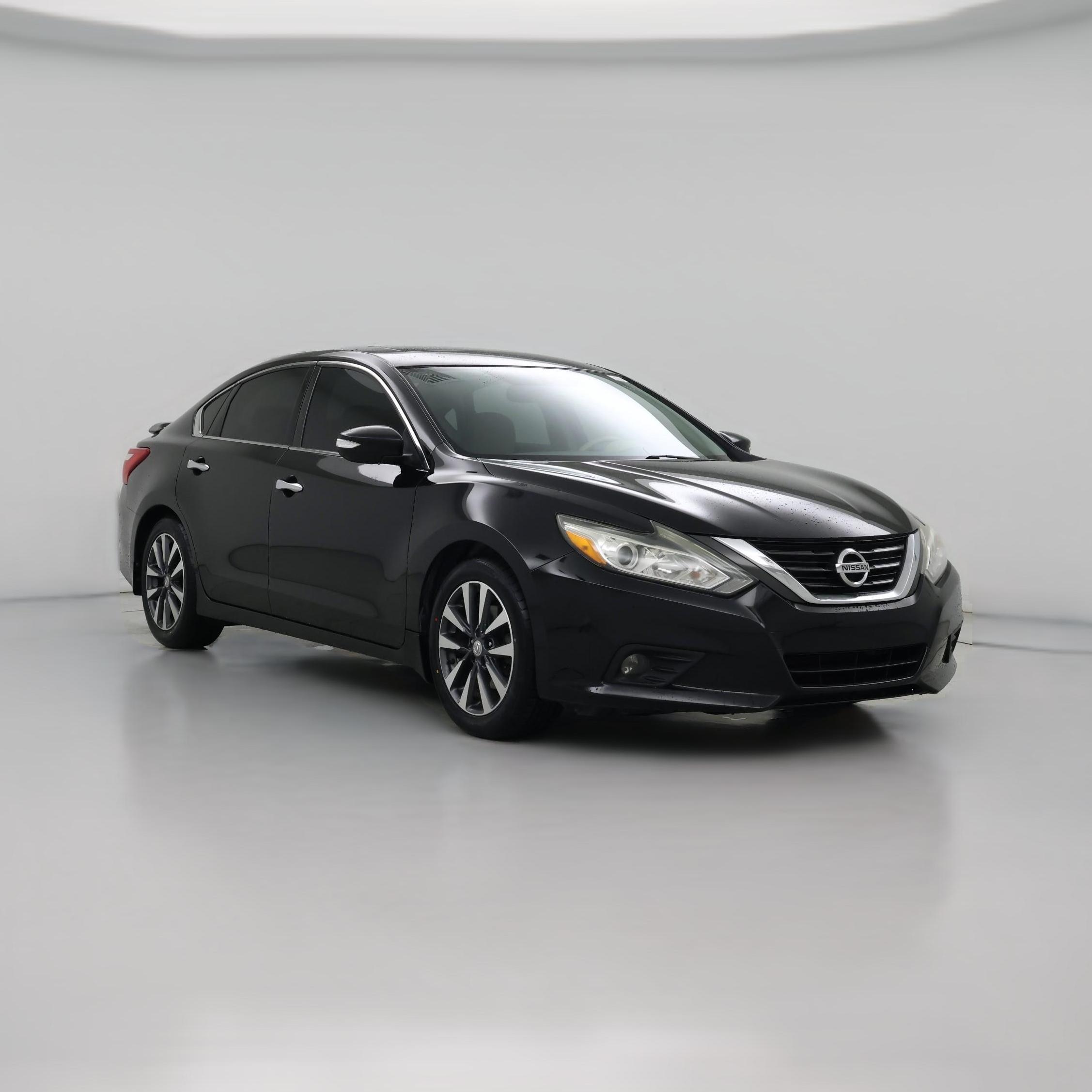 Thumbnail: 2016 Nissan Altima - 1