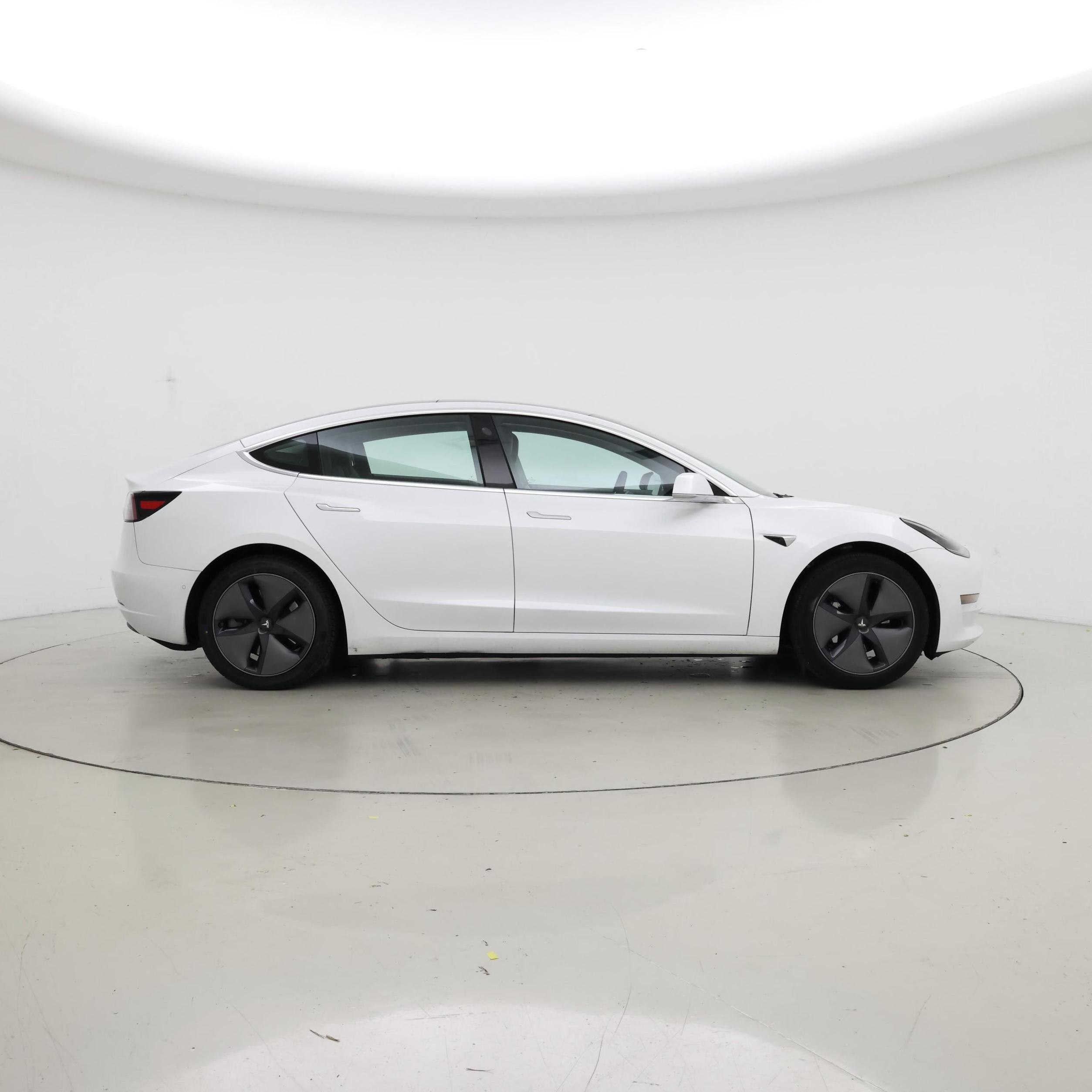 Thumbnail: 2020 Tesla Model 3 - 7