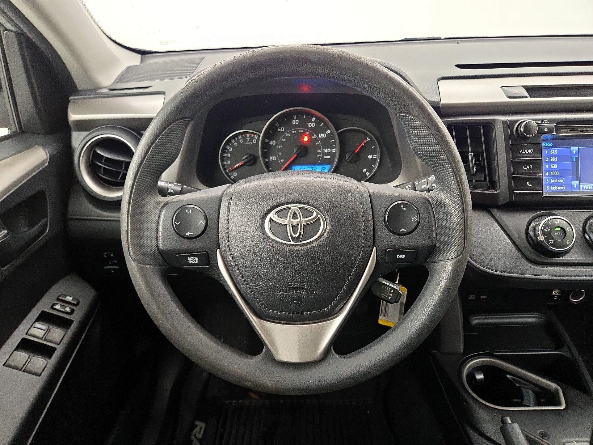 Thumbnail: 2016 Toyota RAV4 - 10