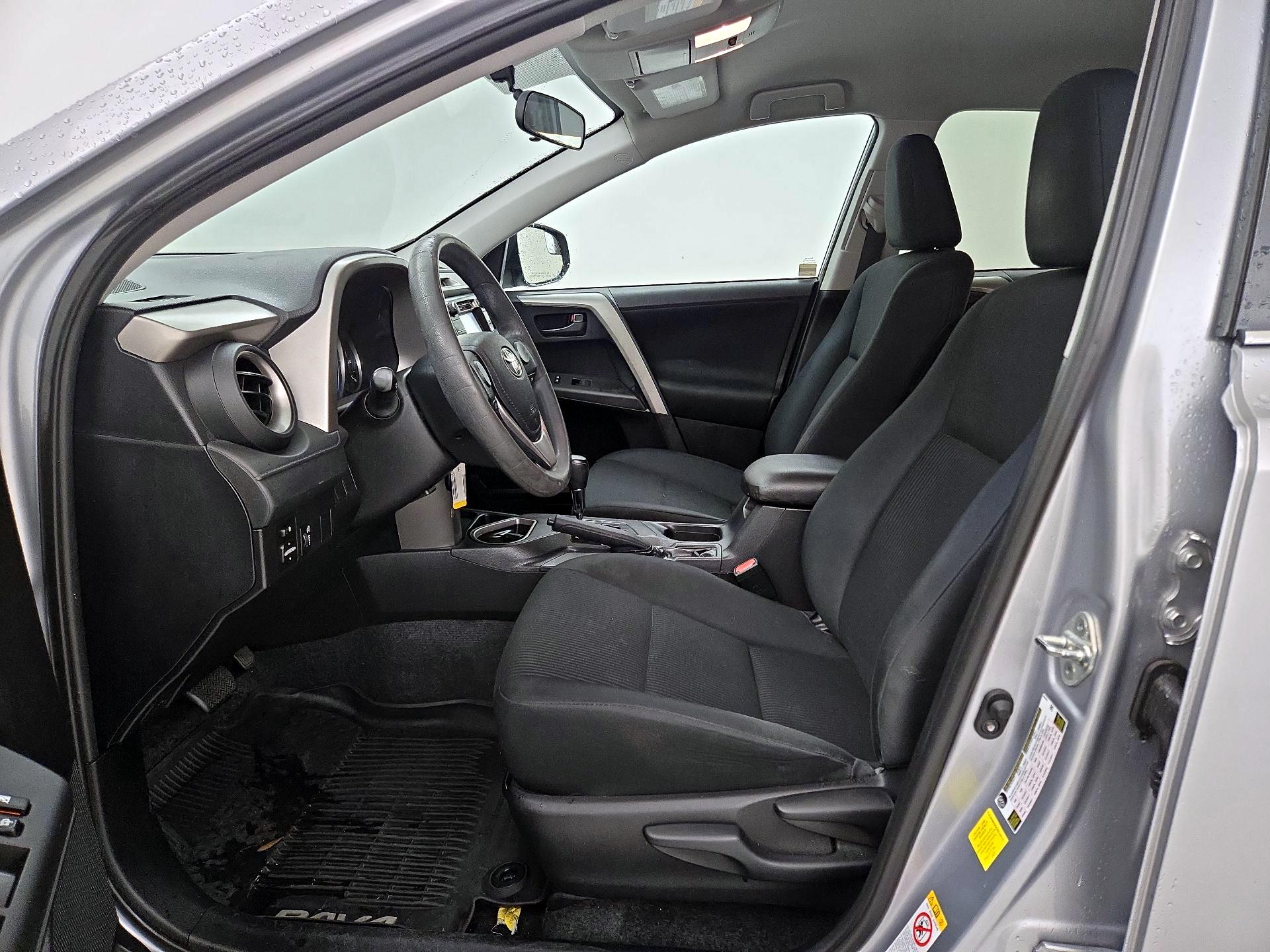 Thumbnail: 2016 Toyota RAV4 - 11