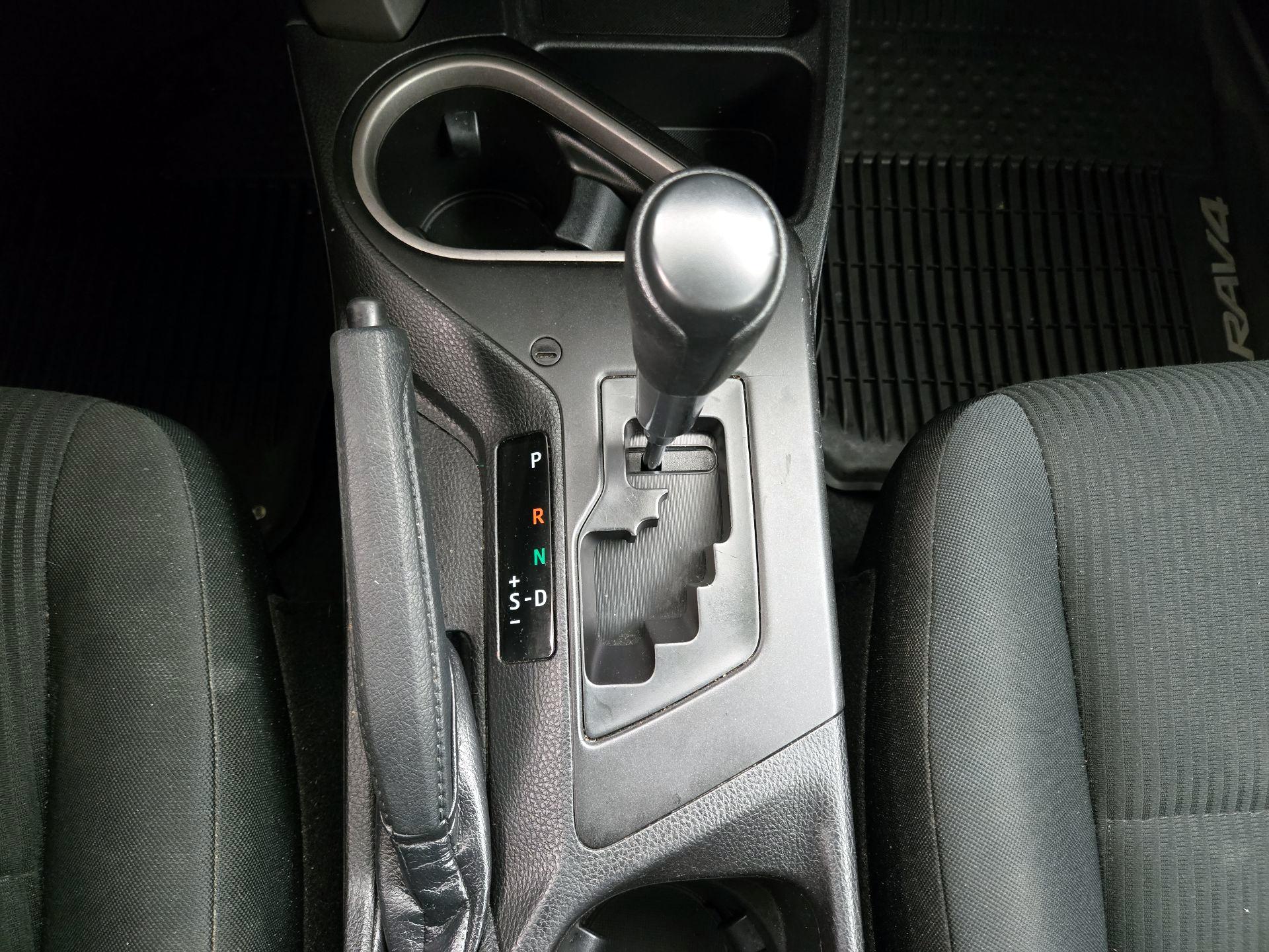 Thumbnail: 2016 Toyota RAV4 - 17