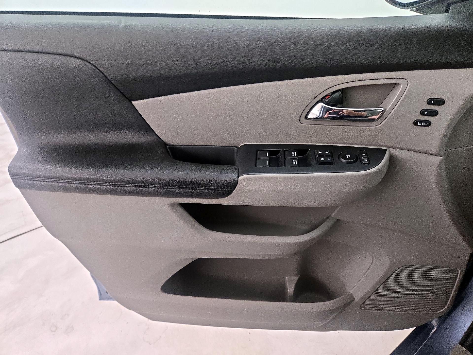 Thumbnail: 2014 Honda Odyssey - 12