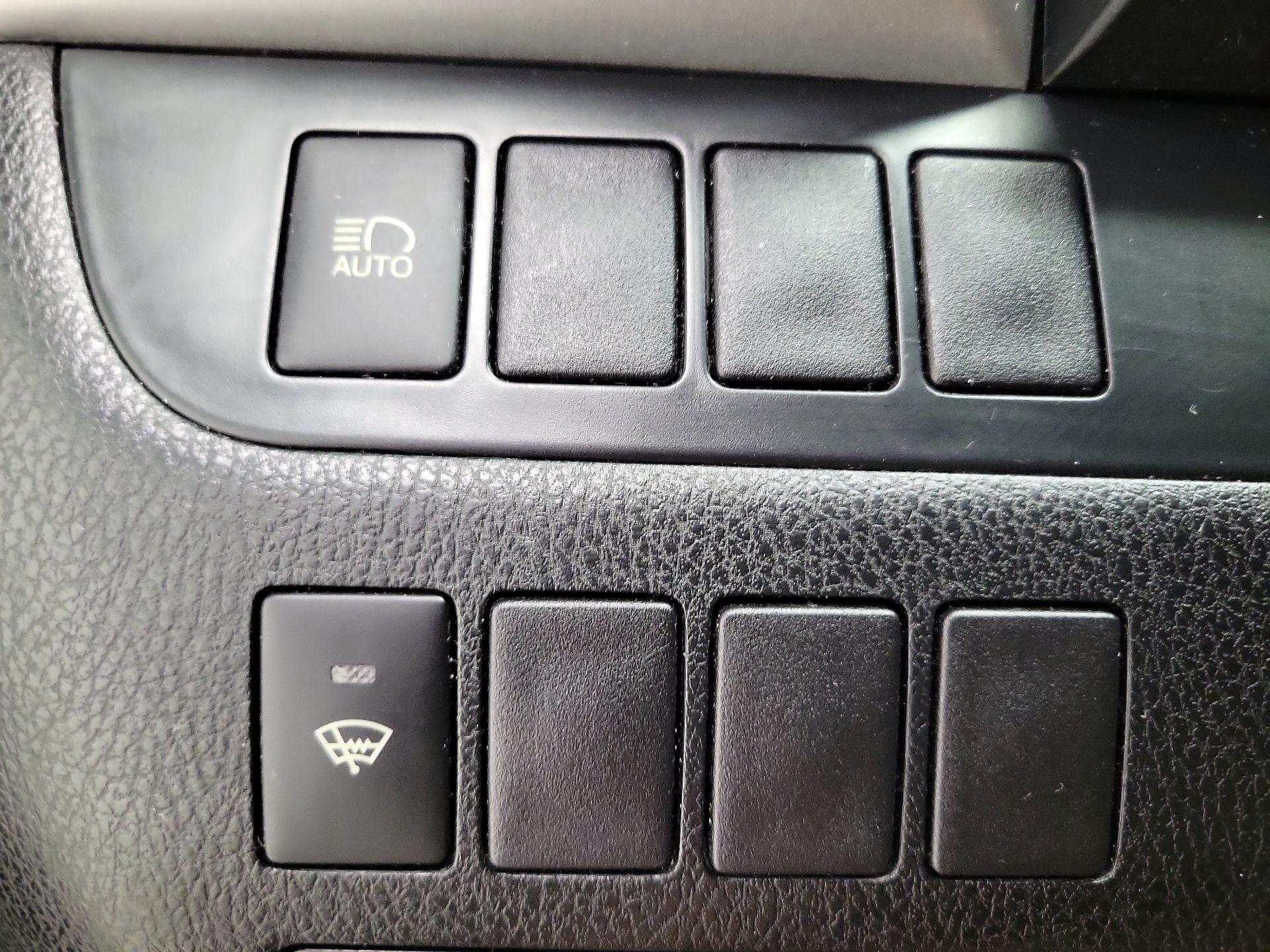 Thumbnail: 2019 Toyota Highlander - 13