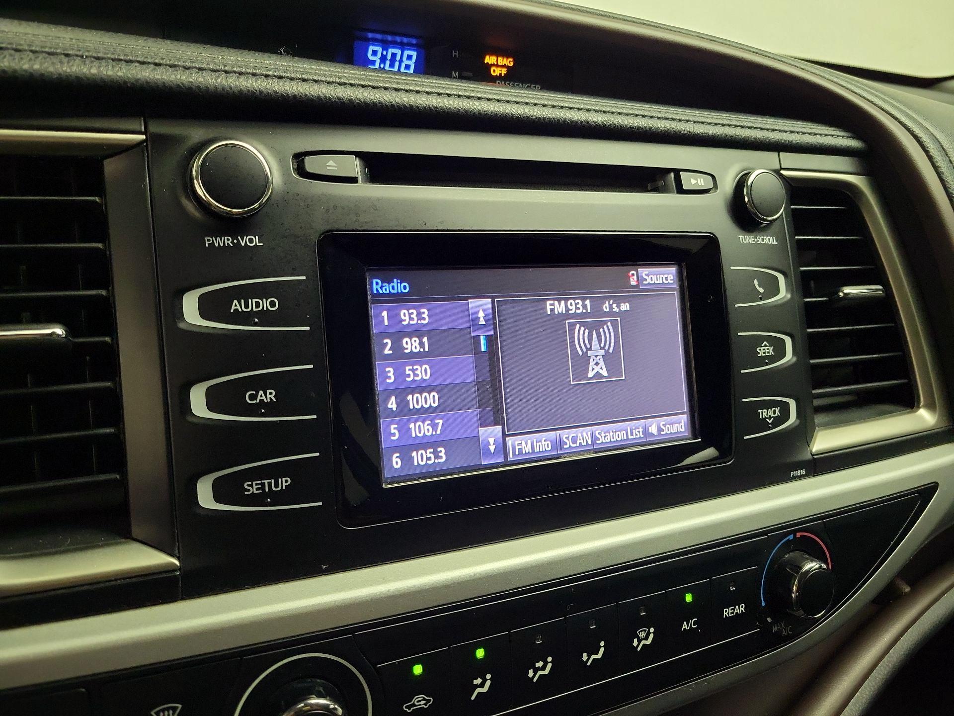 Thumbnail: 2019 Toyota Highlander - 15
