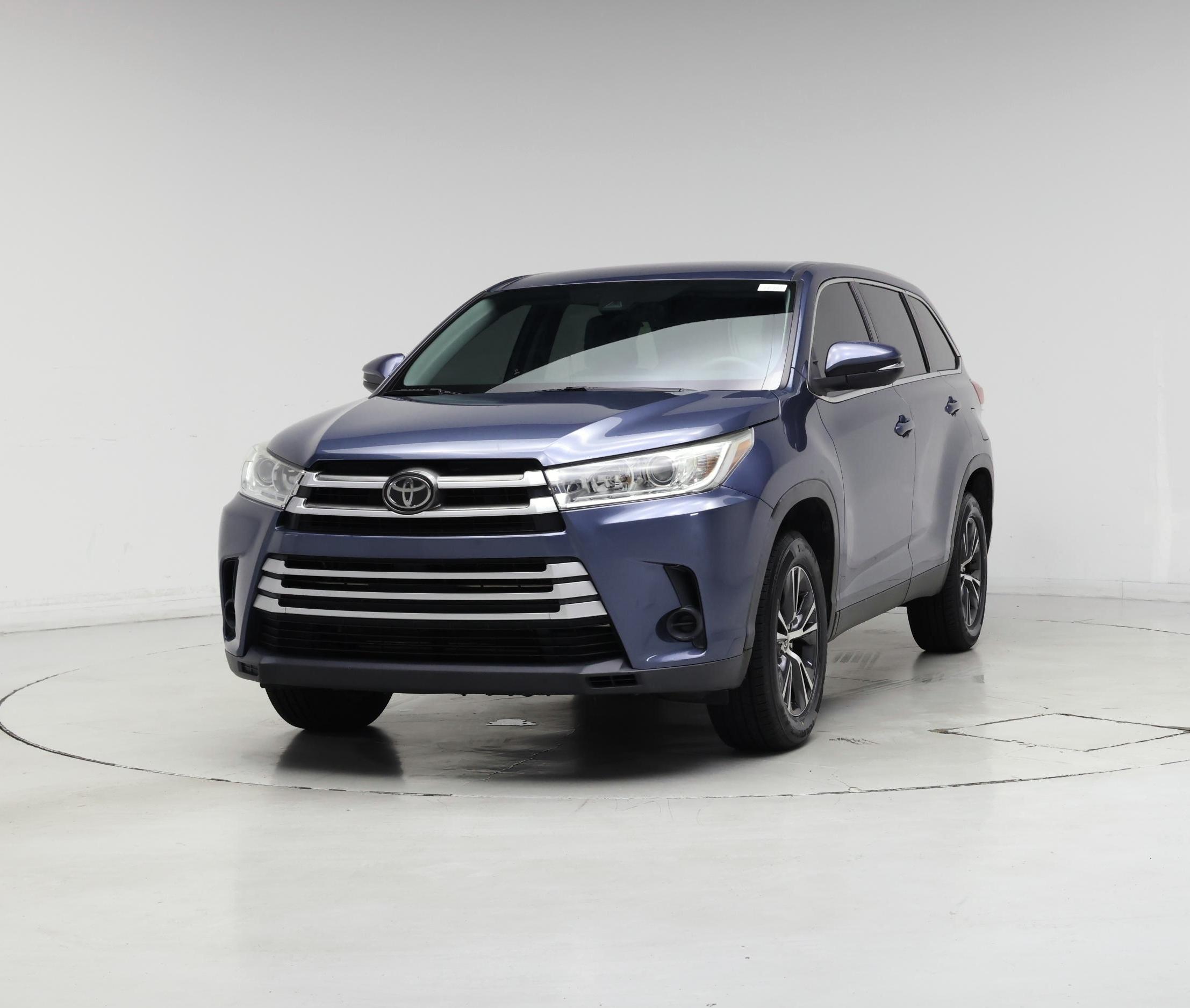 Thumbnail: 2019 Toyota Highlander - 4