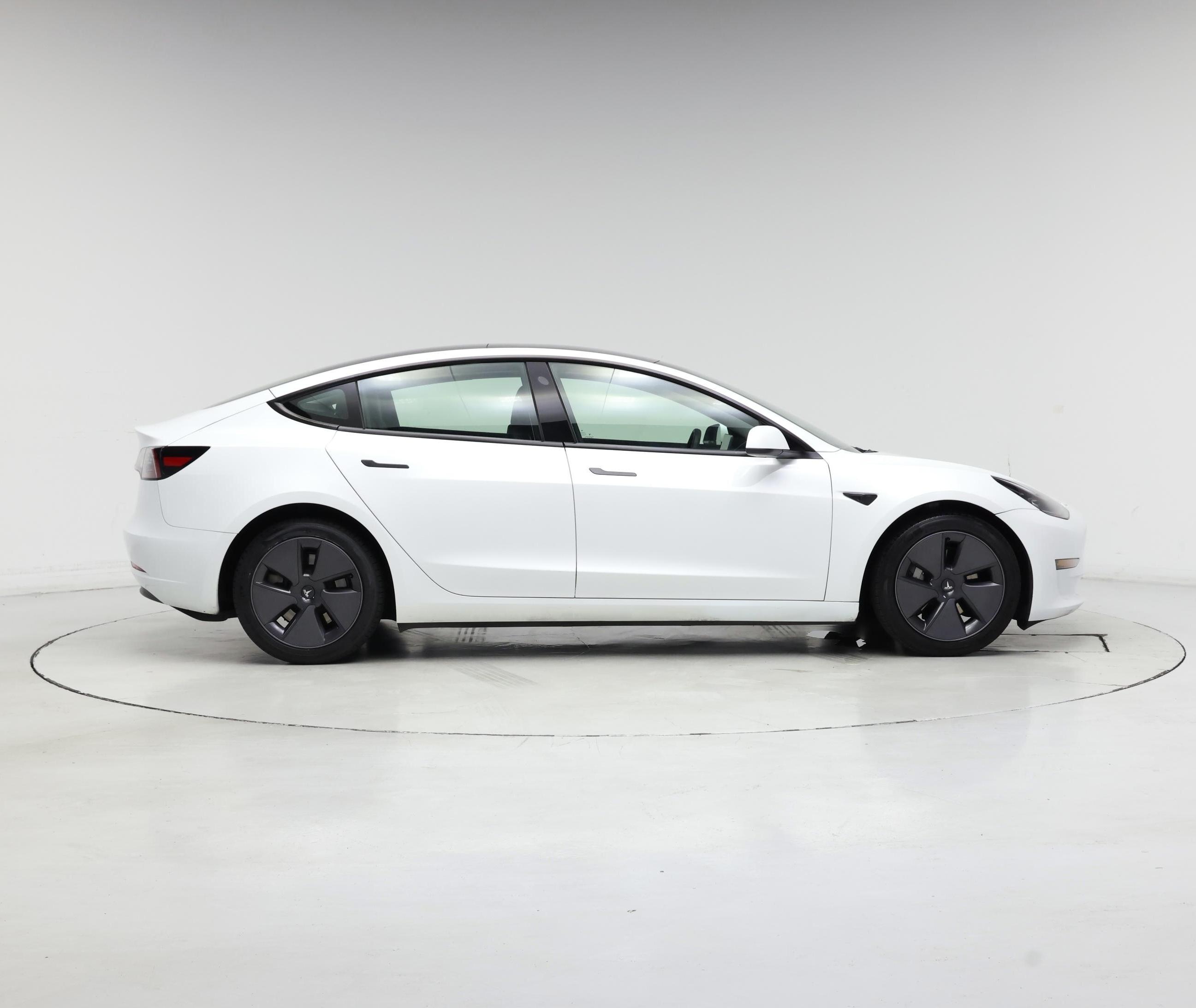 Thumbnail: 2023 Tesla Model 3 - 7