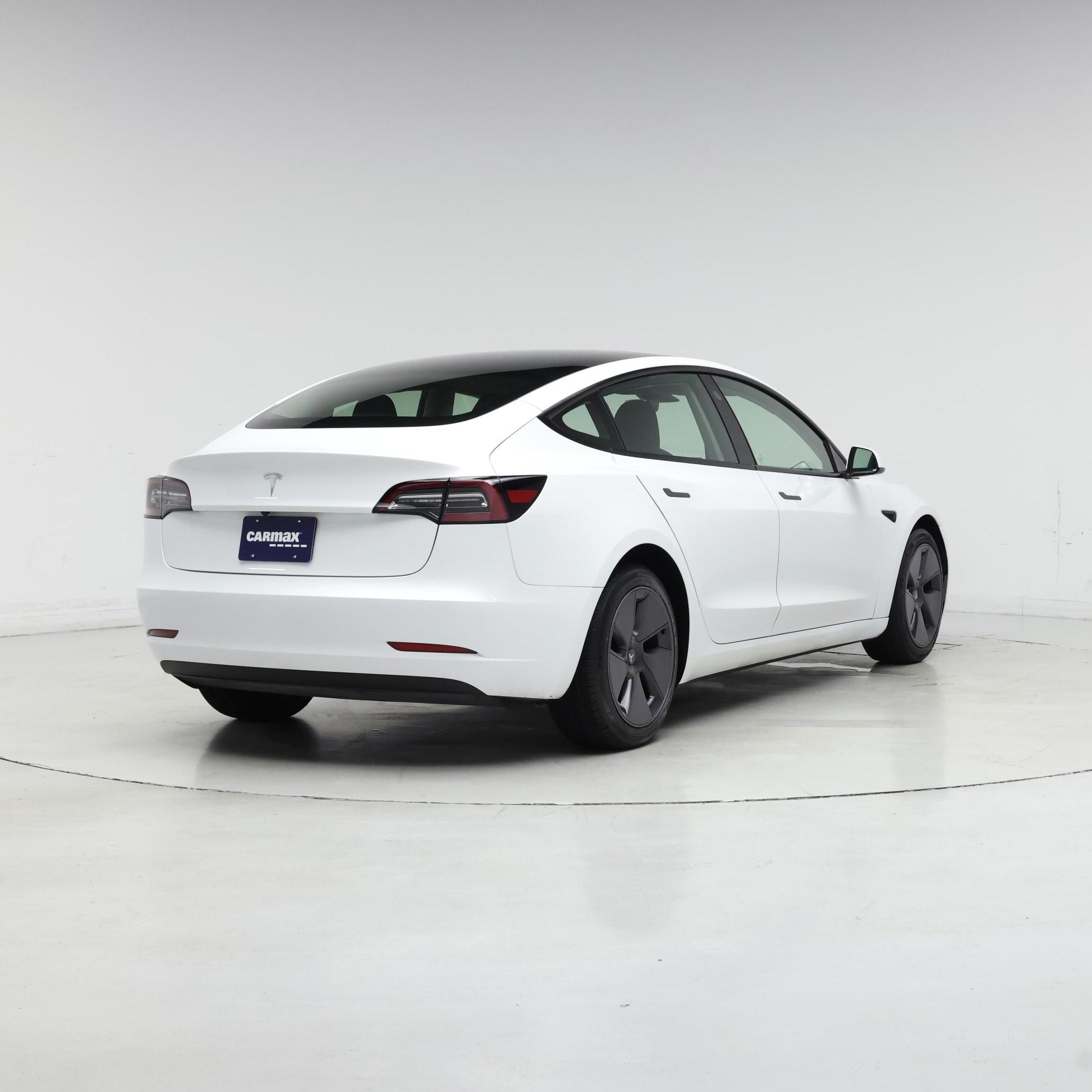 Thumbnail: 2023 Tesla Model 3 - 8