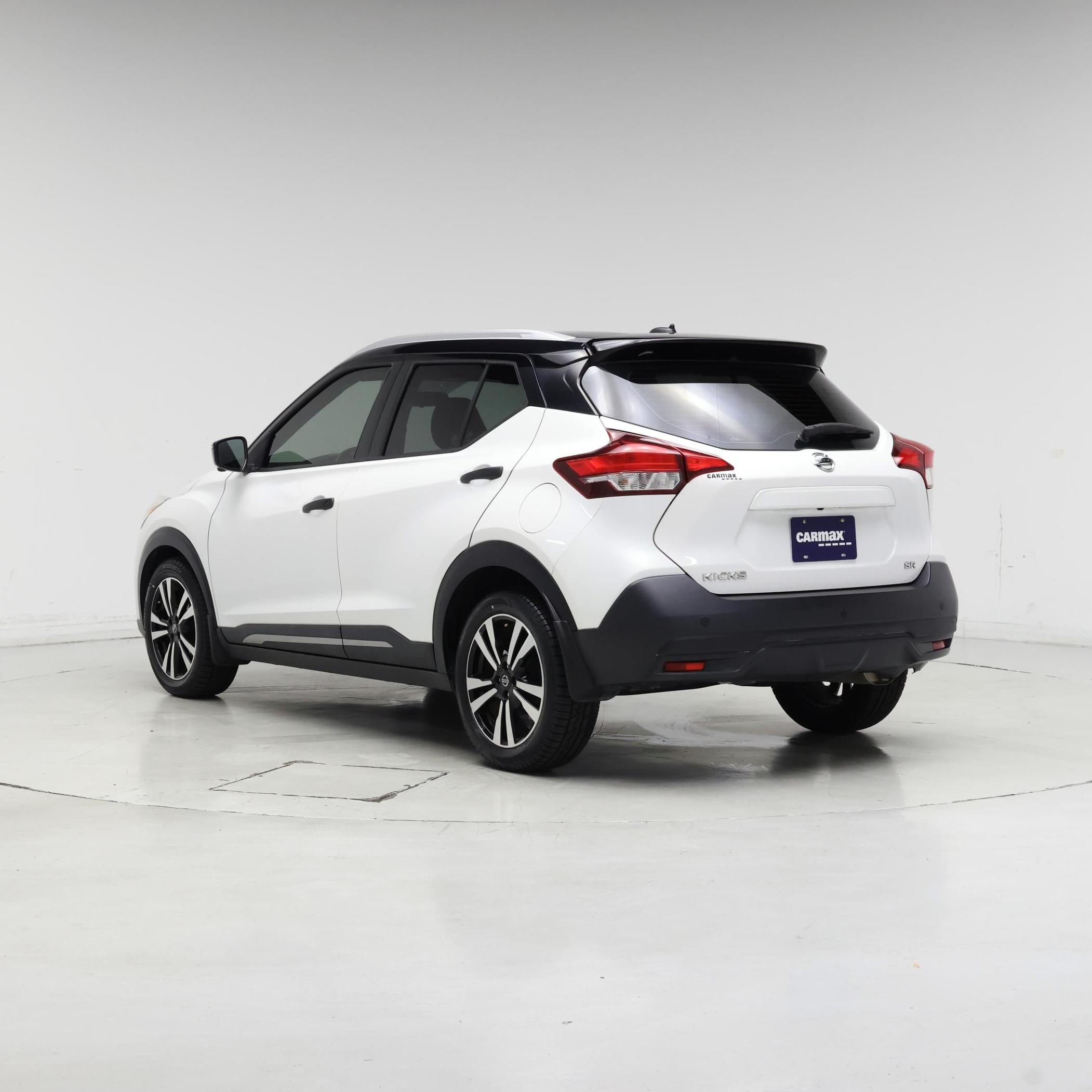 Thumbnail: 2019 Nissan Kicks - 2