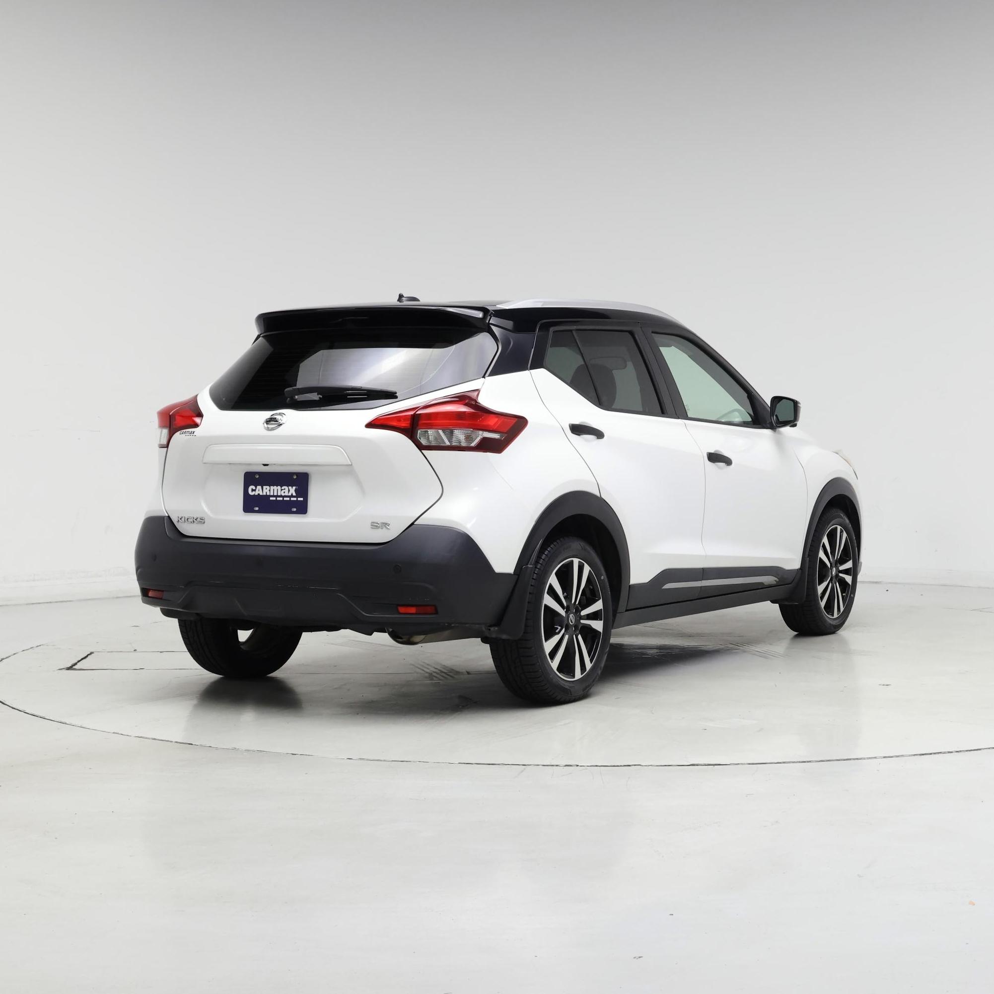 Thumbnail: 2019 Nissan Kicks - 8