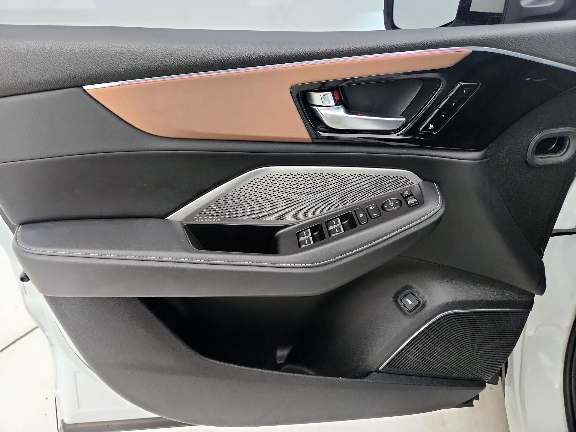 Thumbnail: 2022 Acura MDX - 12