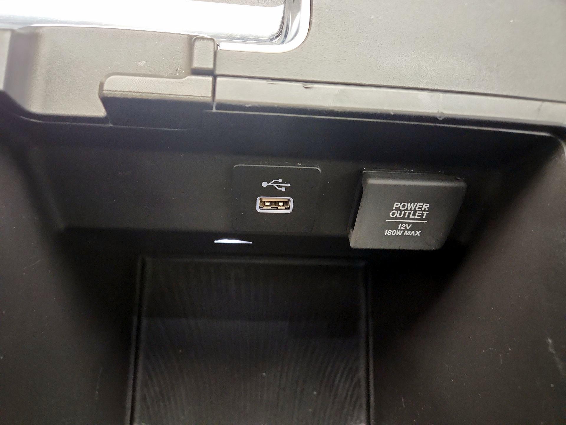 Thumbnail: 2022 Acura MDX - 19