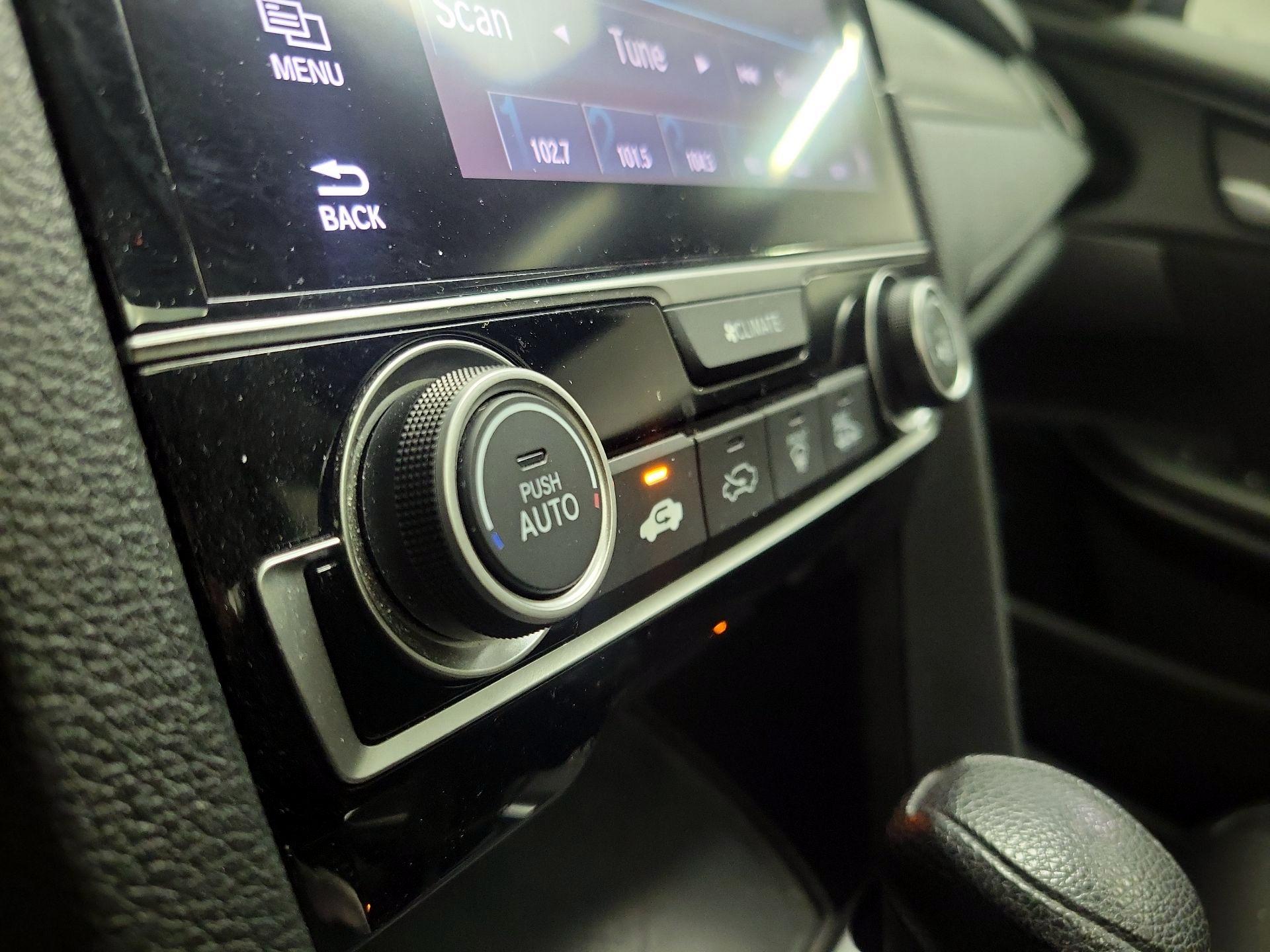 Thumbnail: 2016 Honda Civic - 16