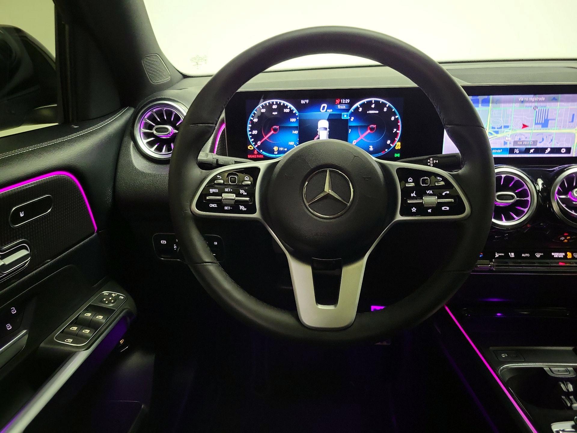 Thumbnail: 2020 Mercedes-Benz GLB - 10
