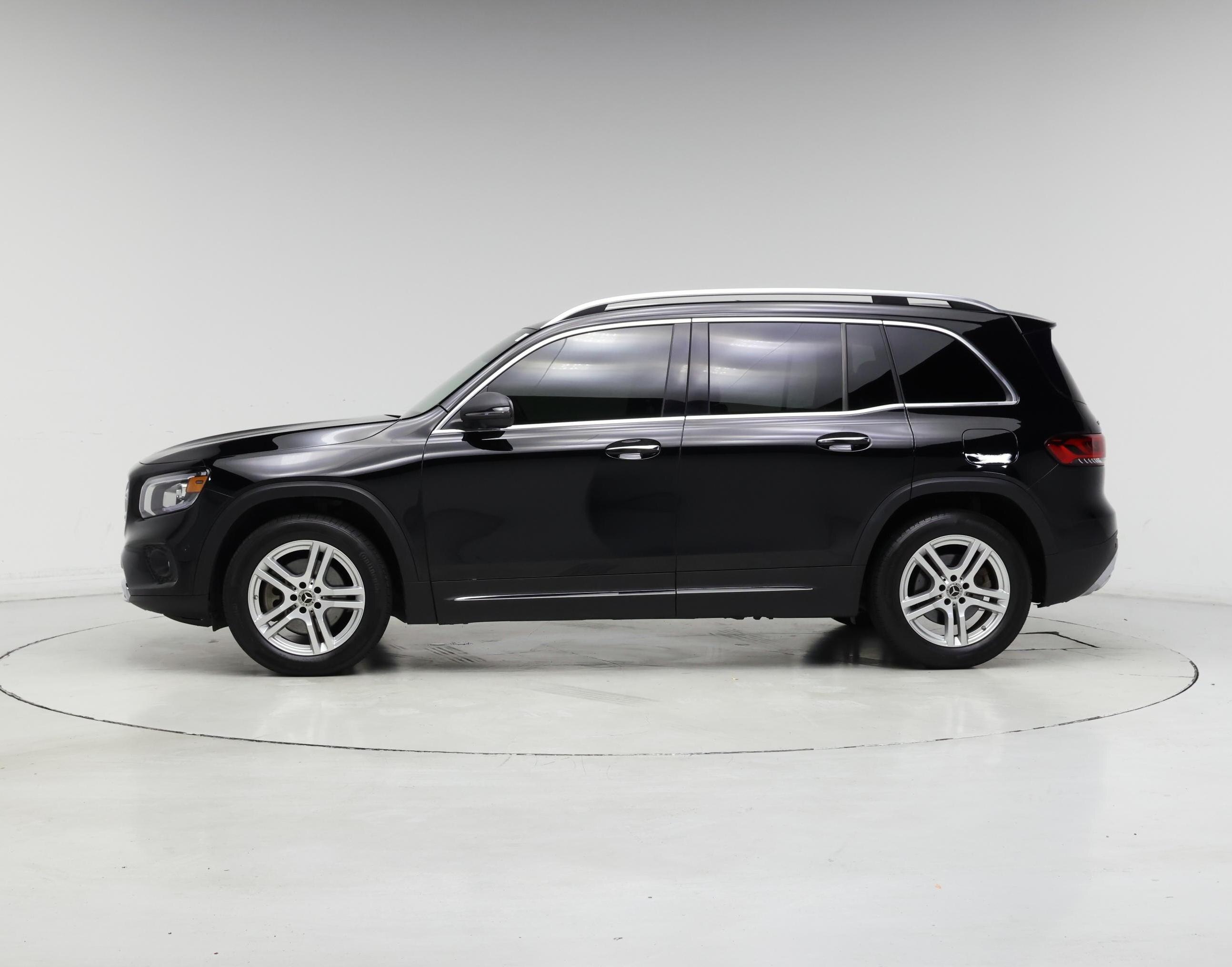 Thumbnail: 2020 Mercedes-Benz GLB - 3