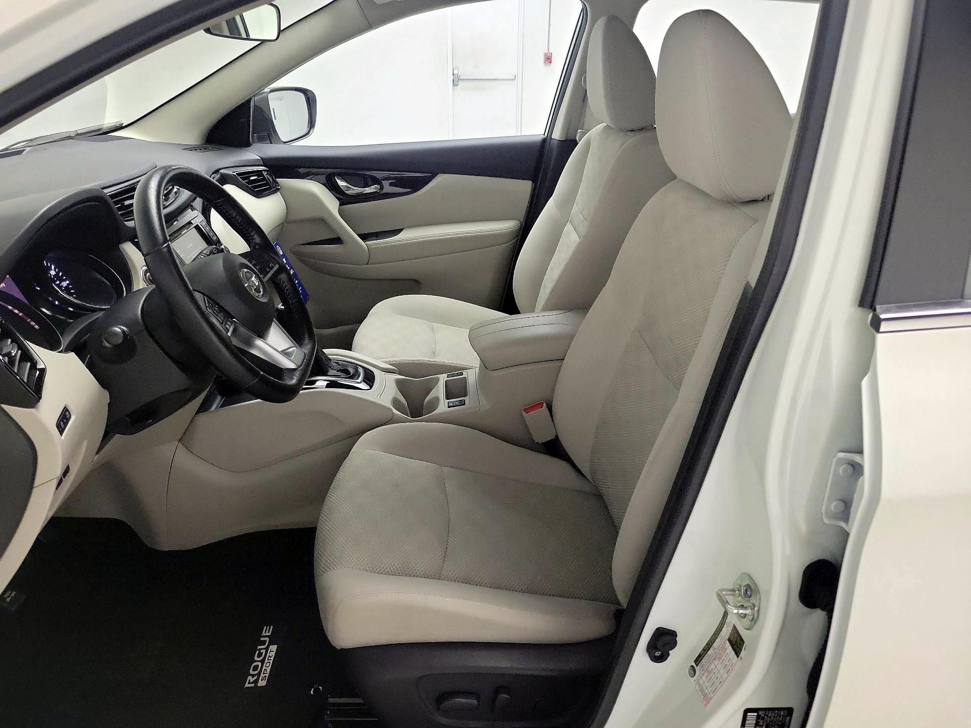 Thumbnail: 2021 Nissan Rogue Sport - 11
