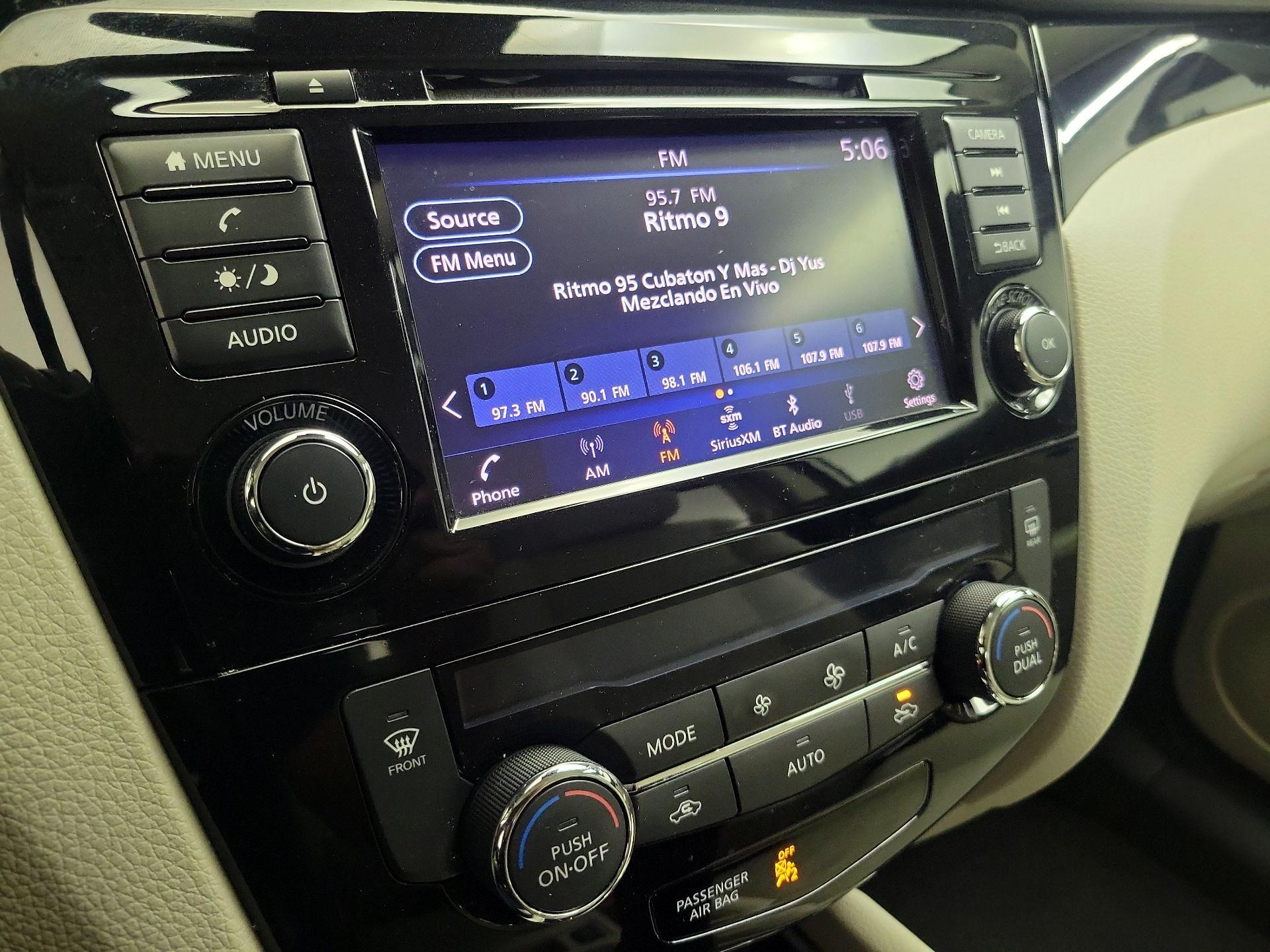Thumbnail: 2021 Nissan Rogue Sport - 15