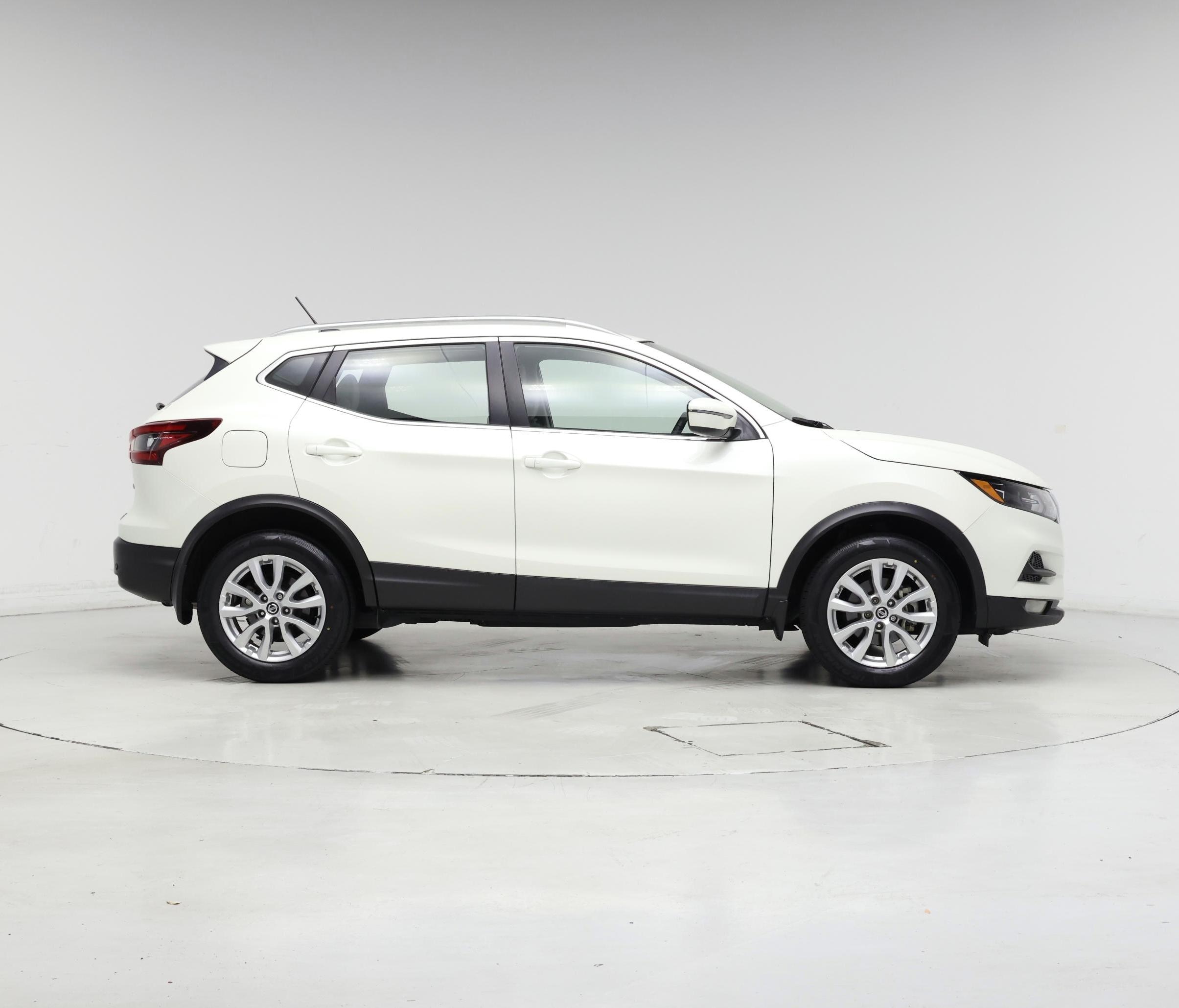 Thumbnail: 2021 Nissan Rogue Sport - 7