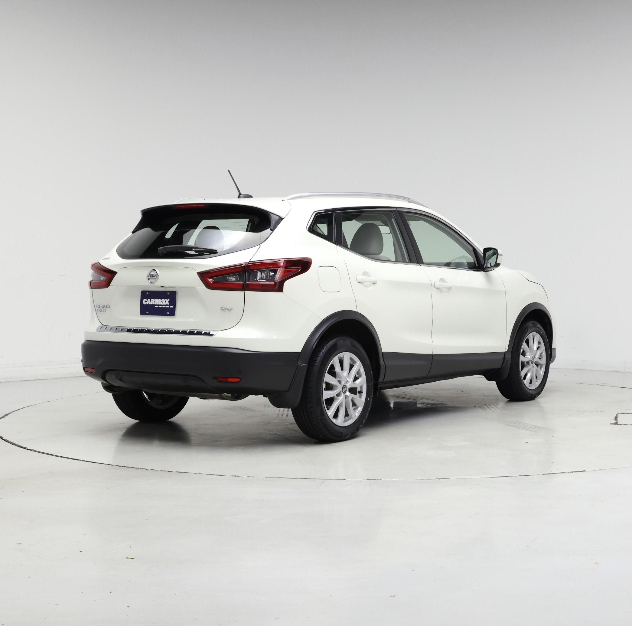 Thumbnail: 2021 Nissan Rogue Sport - 8